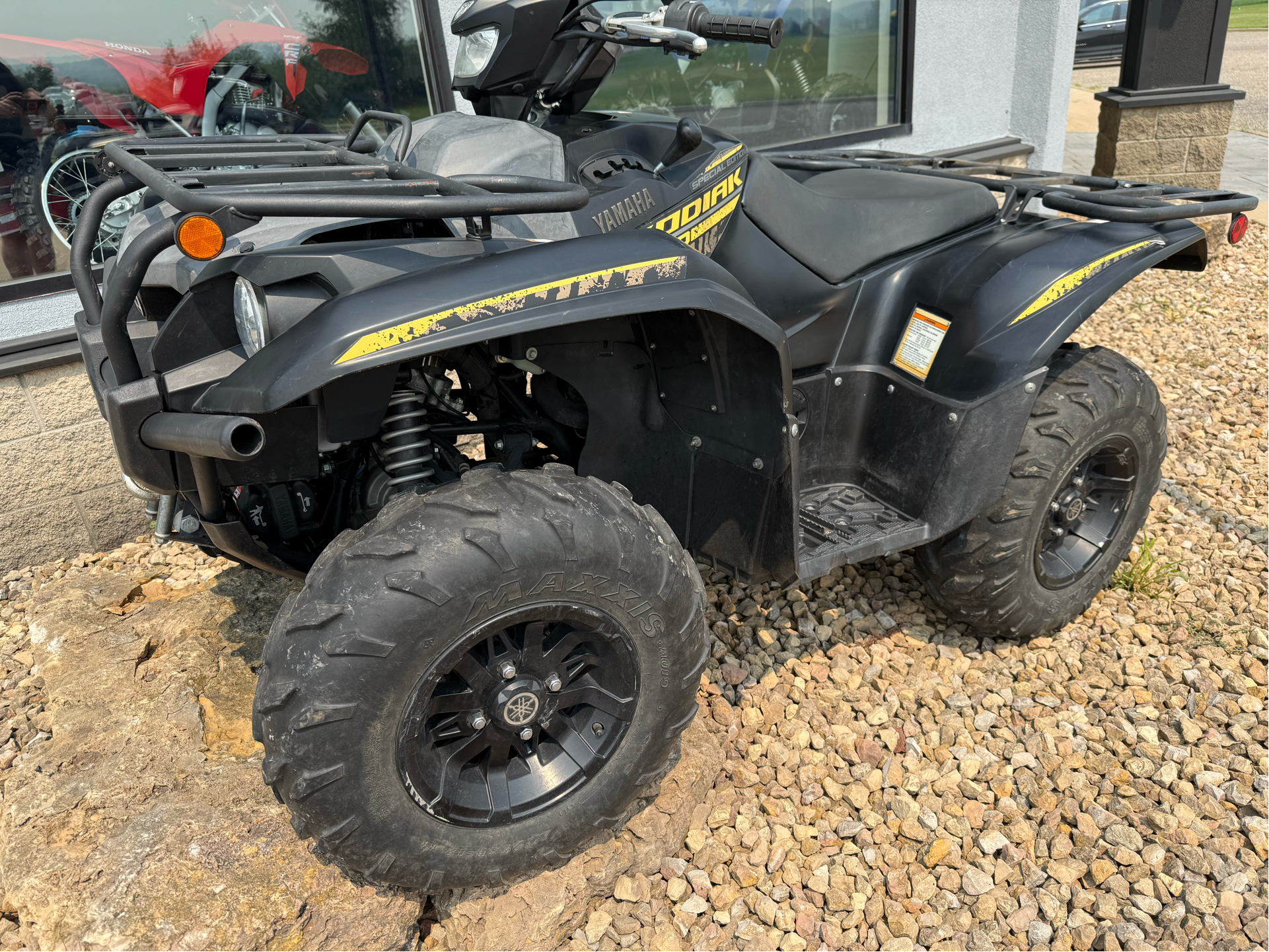 2023 Yamaha Kodiak 700 EPS SE in Belle Plaine, Minnesota - Photo 3