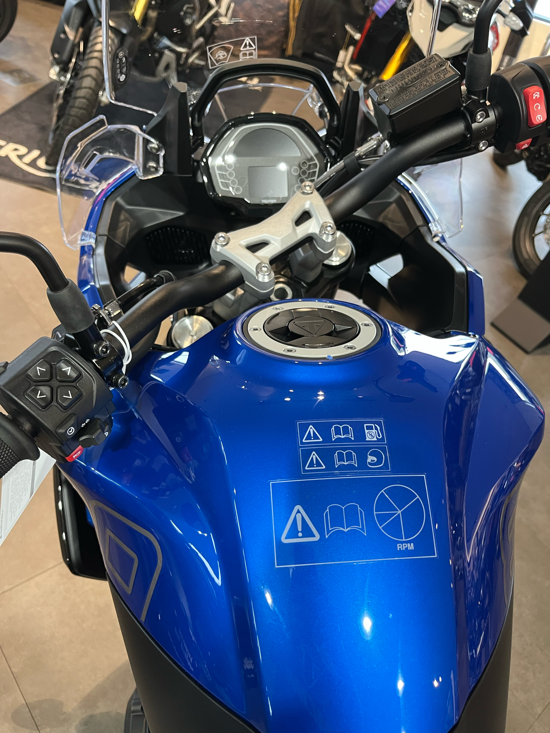 2025 Triumph Tiger Sport 800 in Belle Plaine, Minnesota - Photo 7