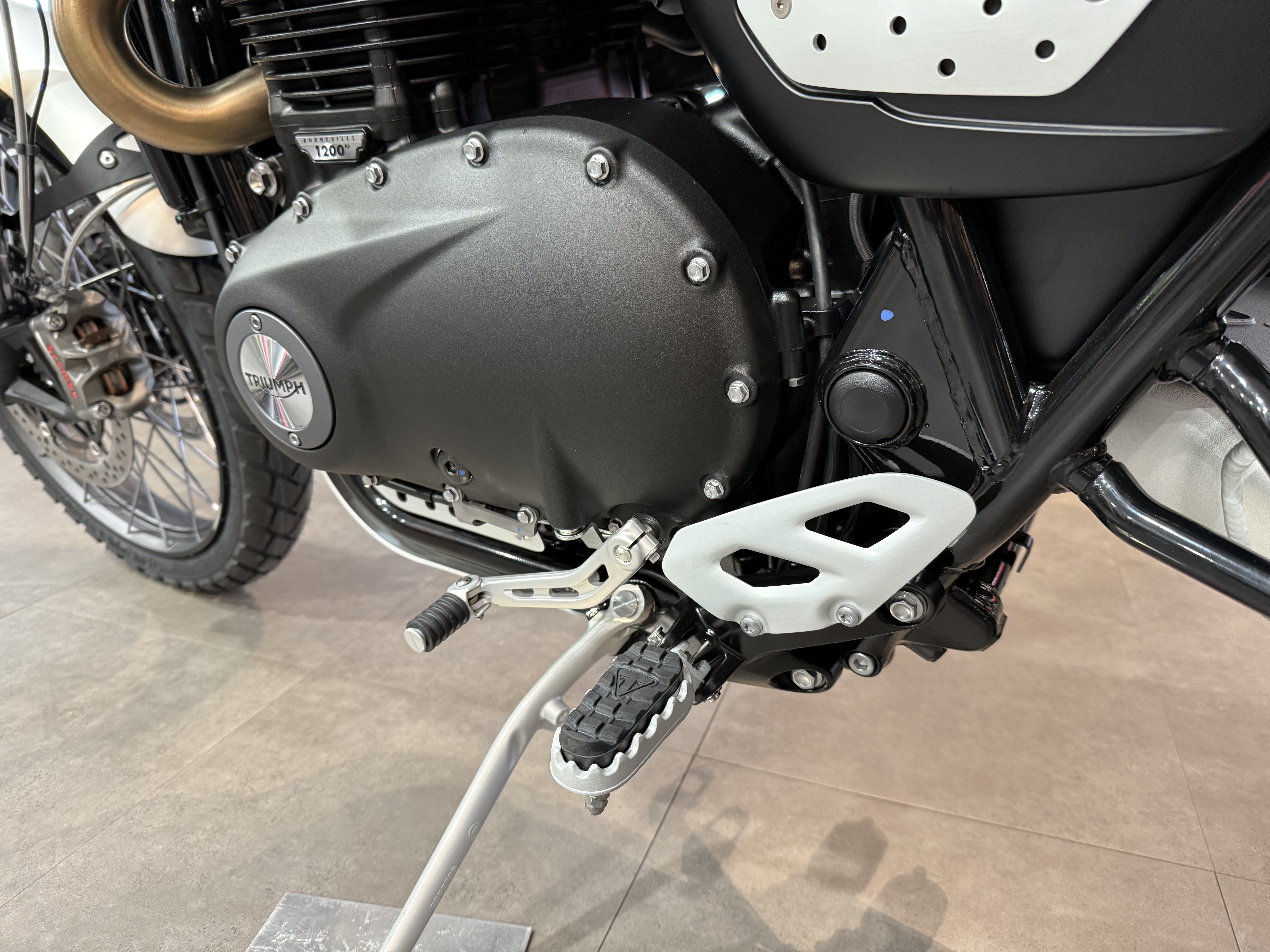 2026 Triumph Scrambler 1200 XE in Belle Plaine, Minnesota - Photo 12