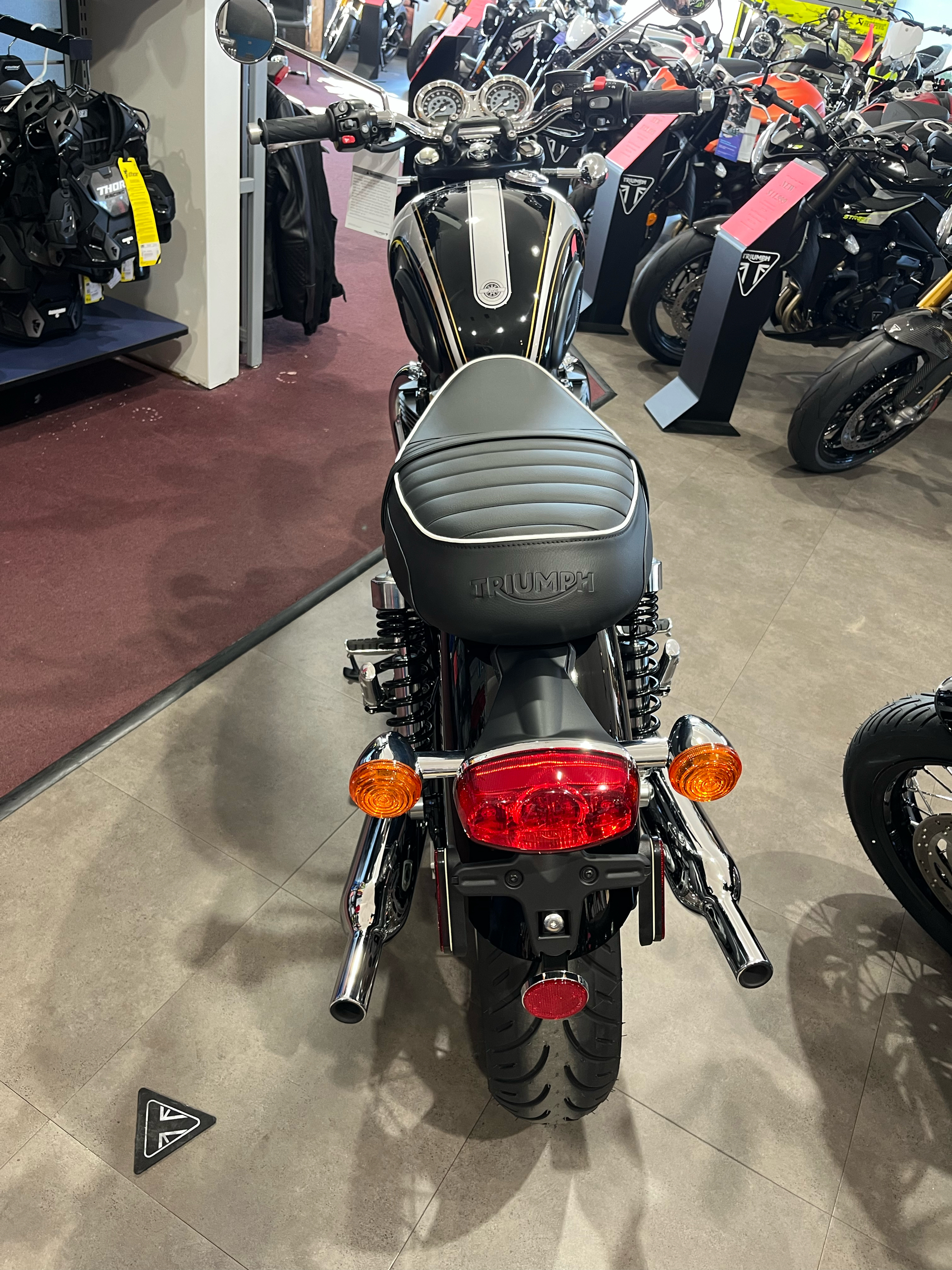 2025 Triumph Bonneville T120 in Belle Plaine, Minnesota - Photo 7