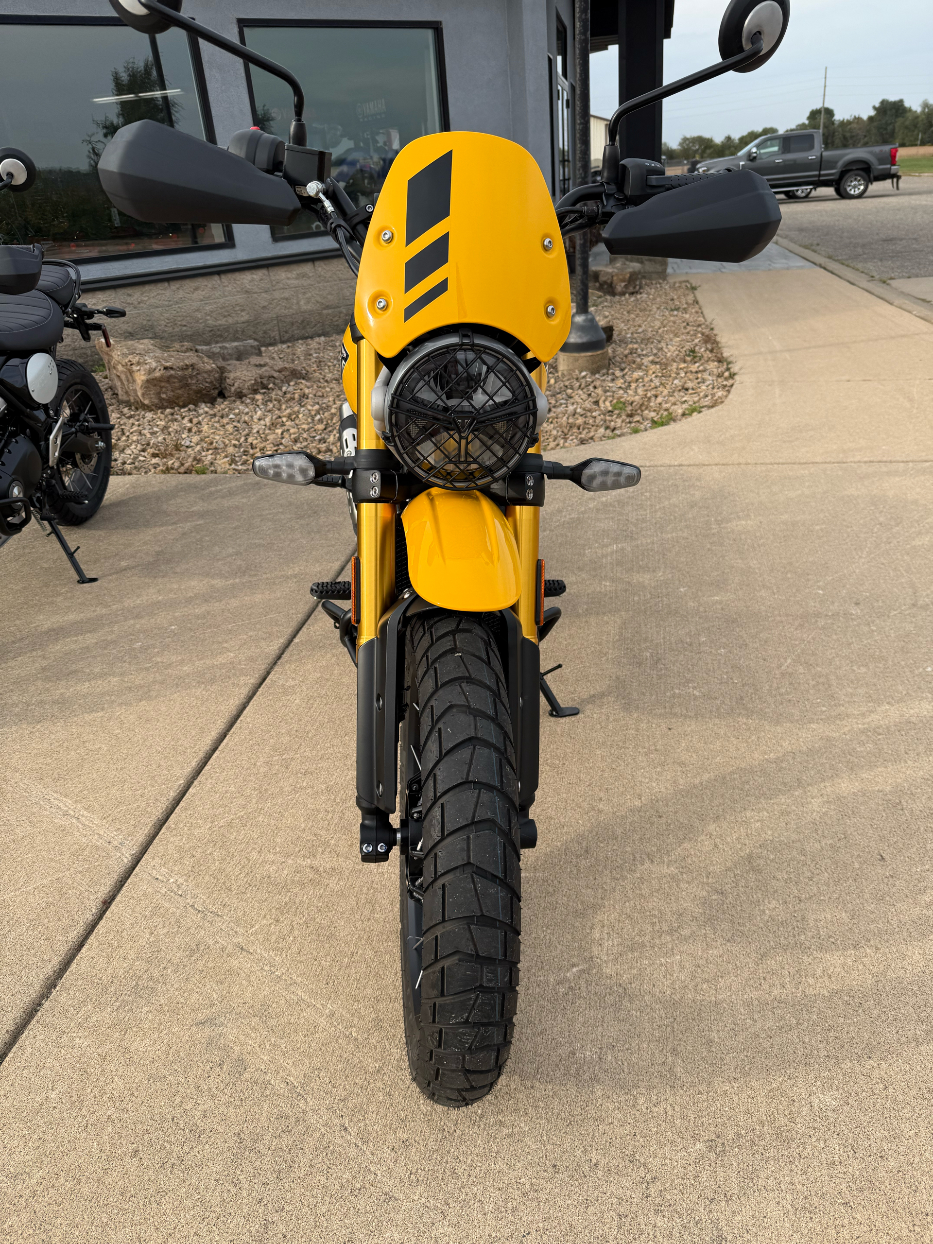 2026 Triumph Scrambler 400 XC in Belle Plaine, Minnesota - Photo 9