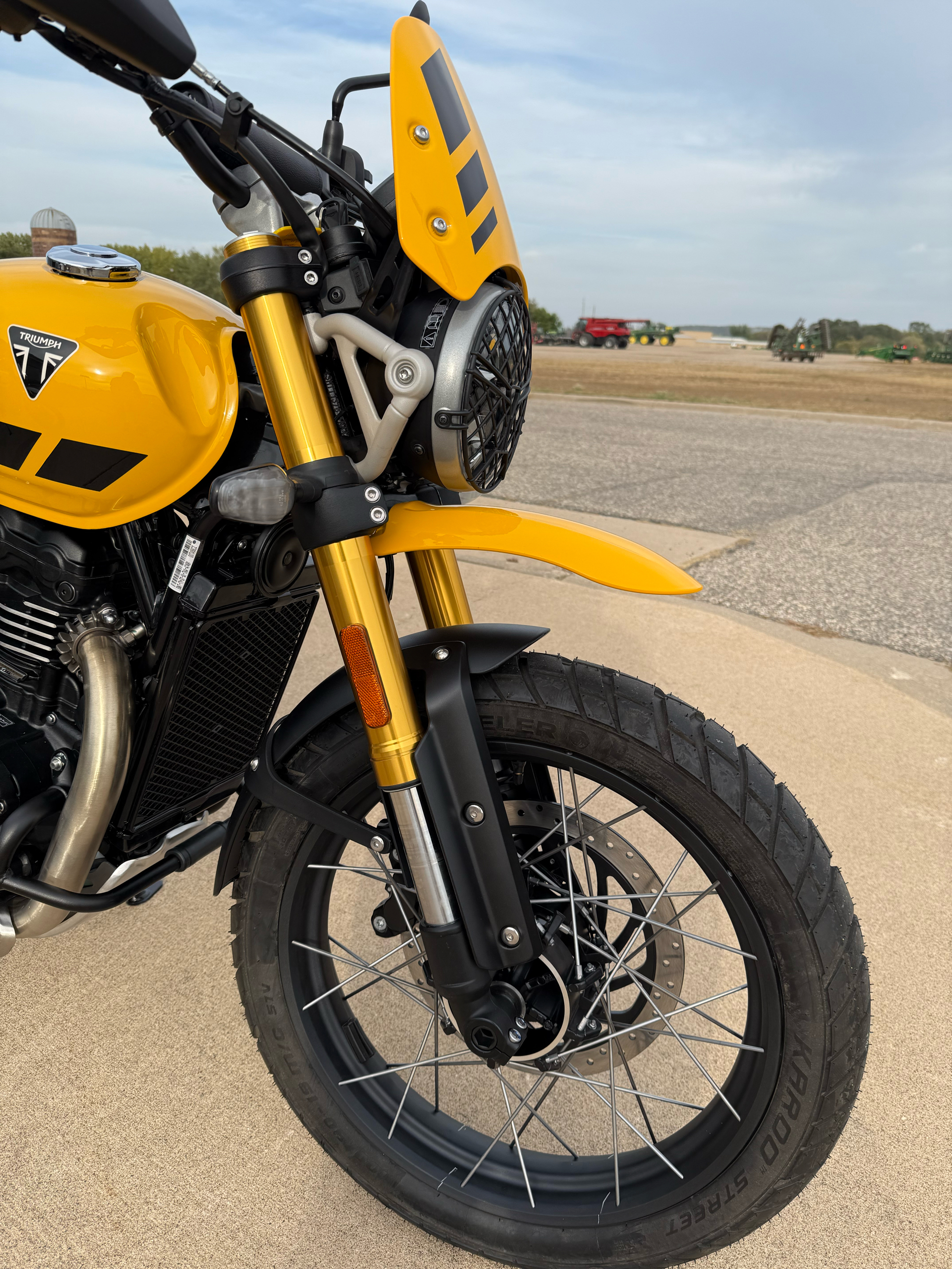 2026 Triumph Scrambler 400 XC in Belle Plaine, Minnesota - Photo 10