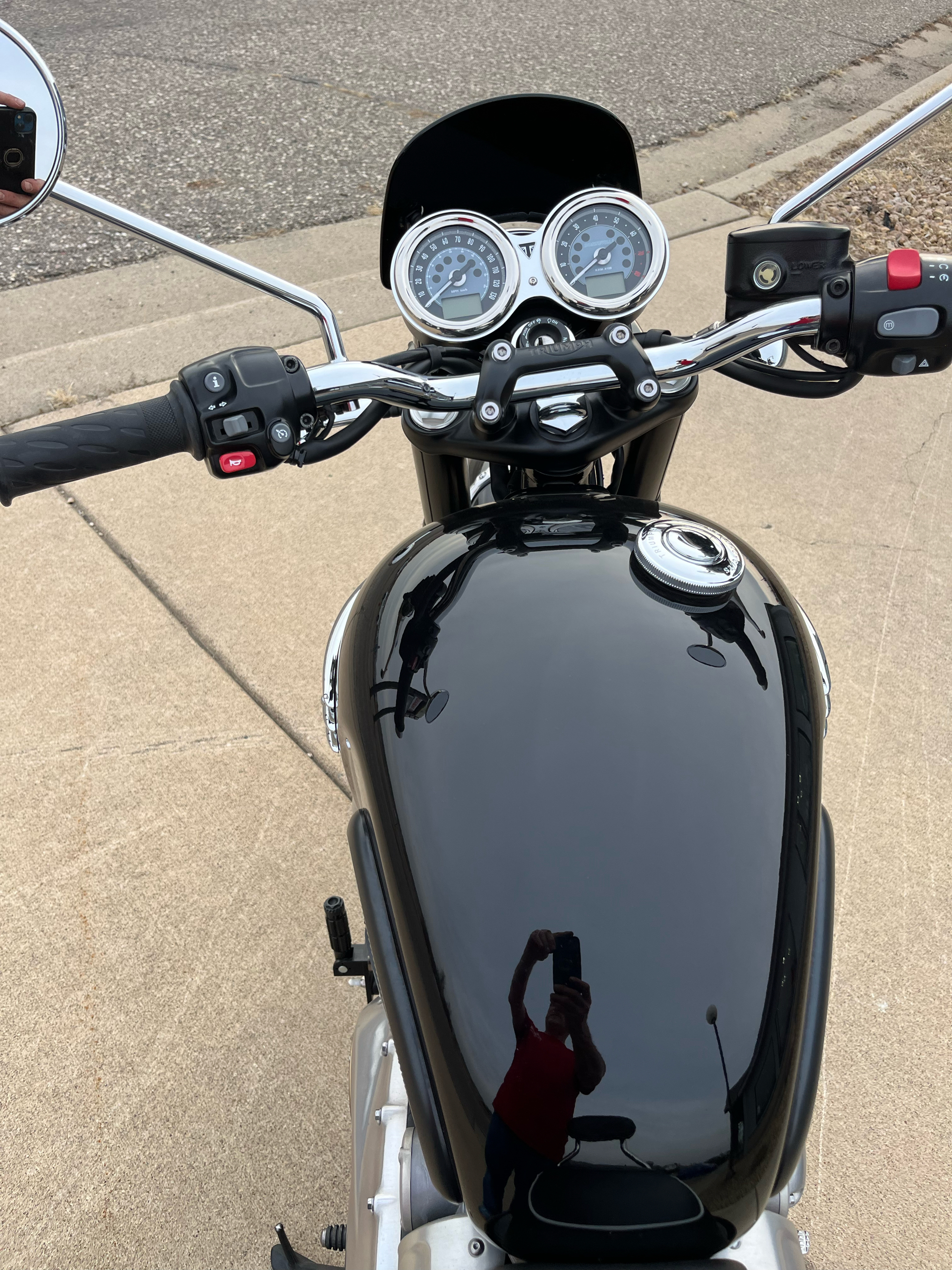 2023 Triumph Bonneville T120 in Belle Plaine, Minnesota - Photo 8