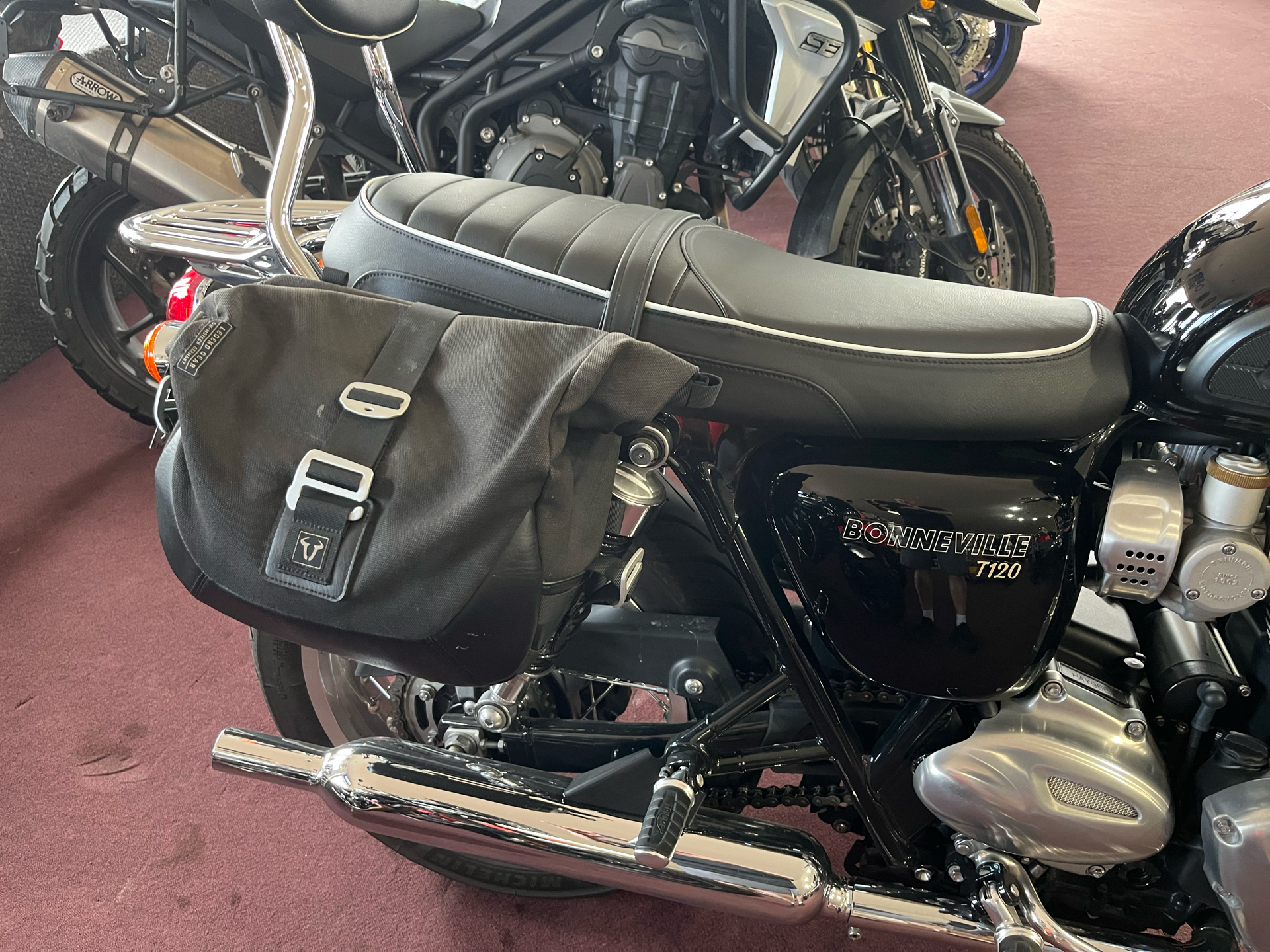 2023 Triumph Bonneville T120 in Belle Plaine, Minnesota - Photo 2