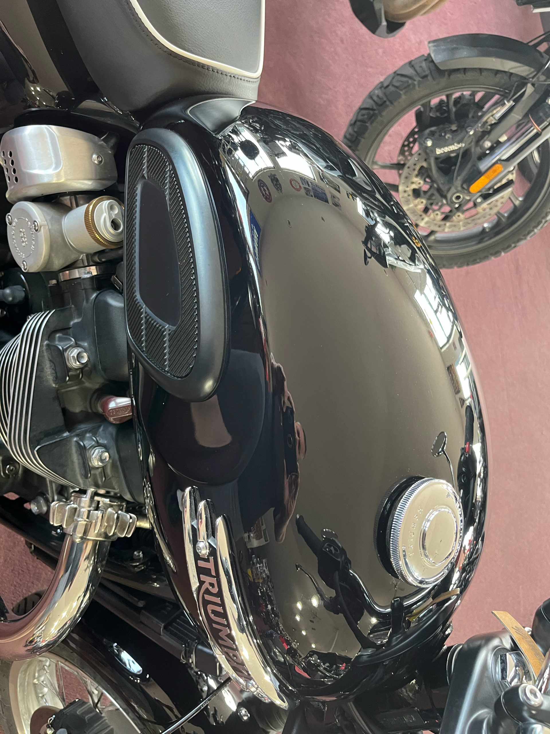 2023 Triumph Bonneville T120 in Belle Plaine, Minnesota - Photo 4