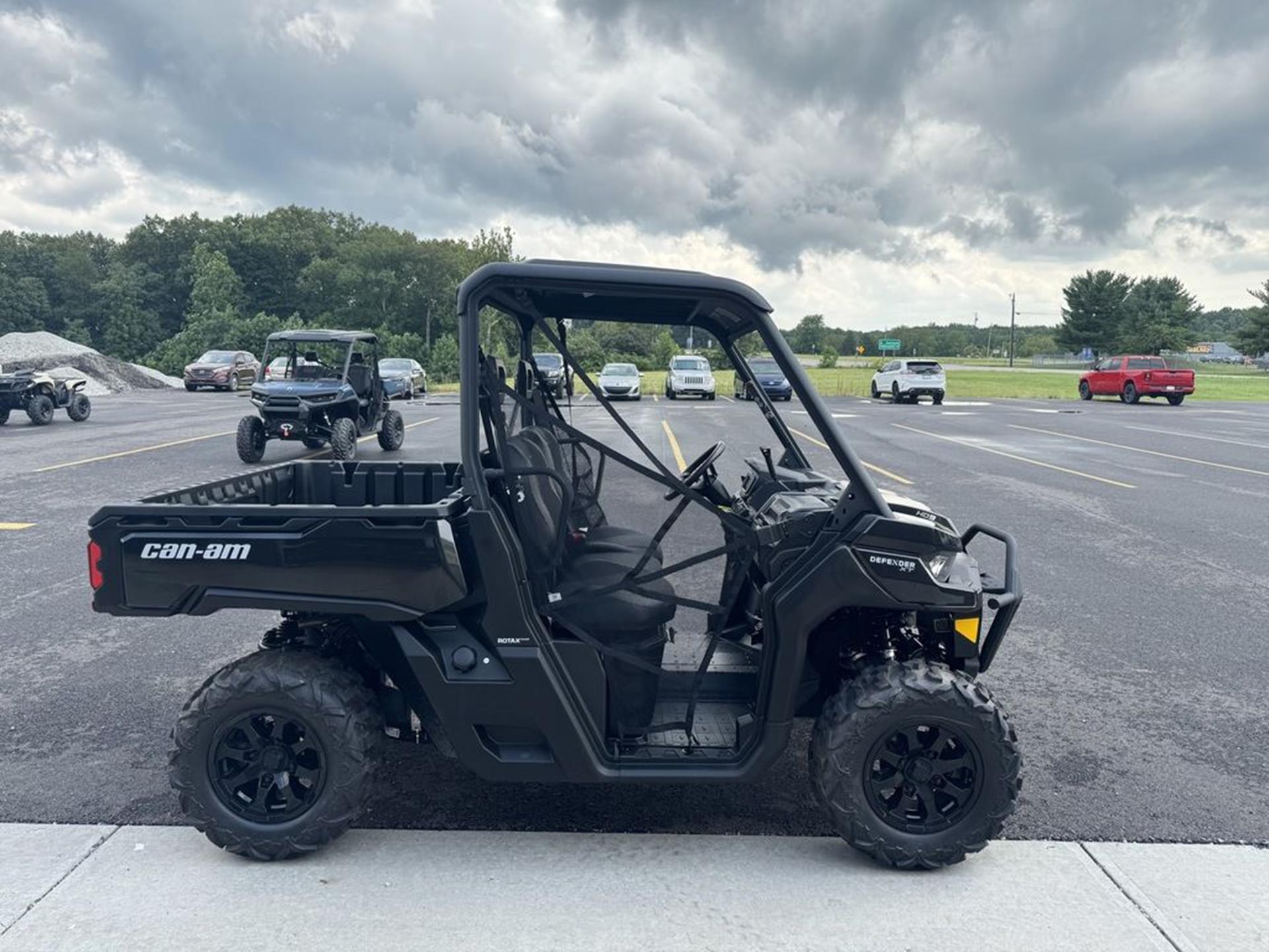 2026 Can-Am Defender XT HD9 in Sunman, Indiana - Photo 4