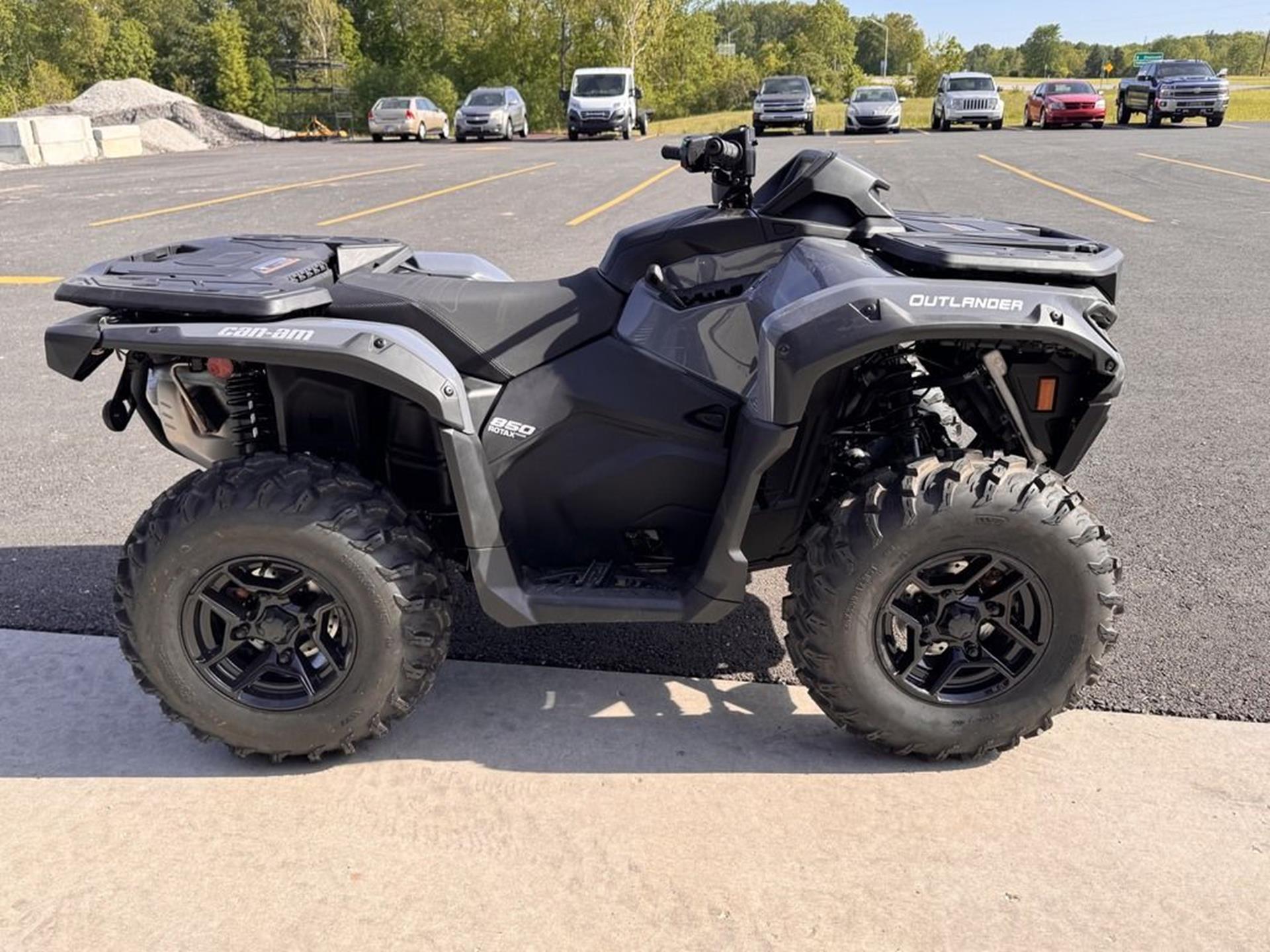 2025 Can-Am Outlander DPS 850 in Sunman, Indiana - Photo 5