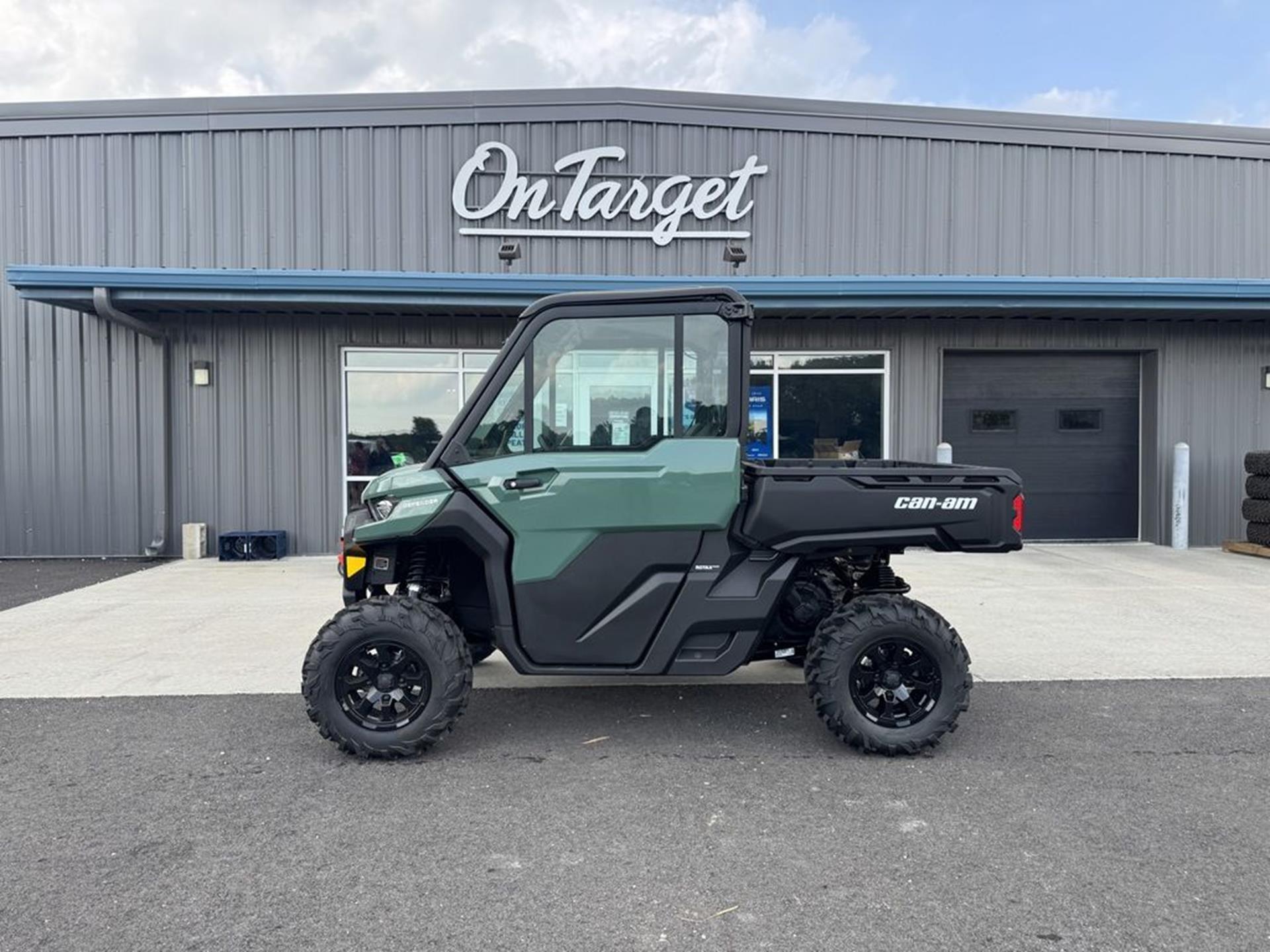 2026 Can-Am Defender DPS CAB HD10 in Sunman, Indiana - Photo 1