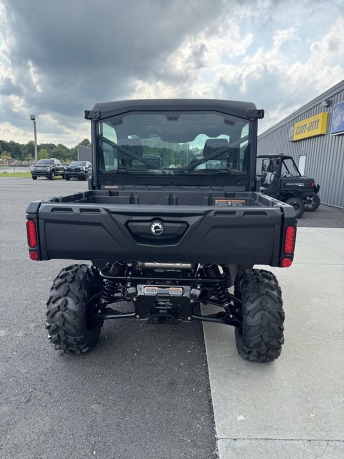 2026 Can-Am Defender DPS CAB HD10 in Sunman, Indiana - Photo 4