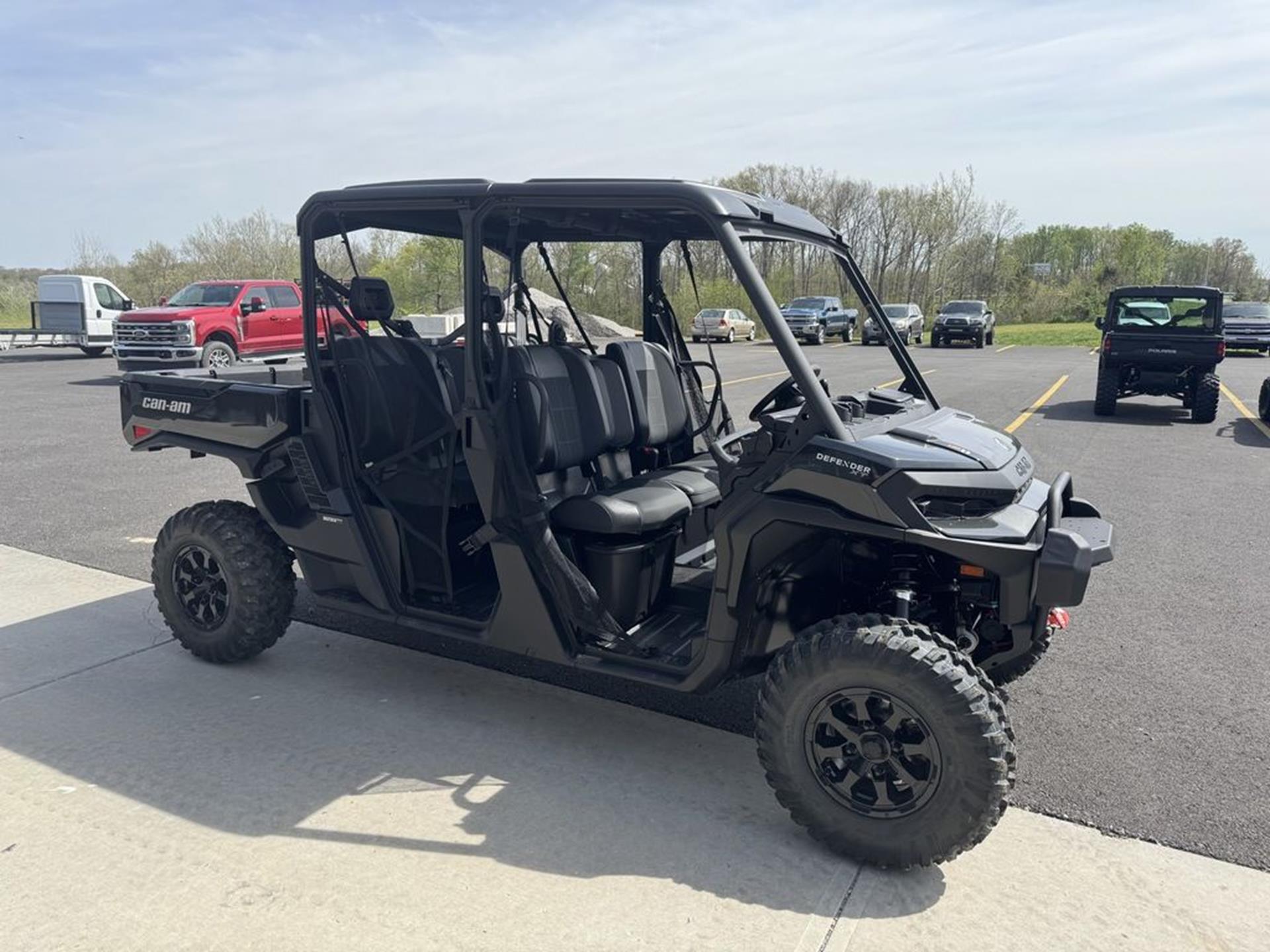 2026 Can-Am Defender MAX XT HD11 in Sunman, Indiana - Photo 3