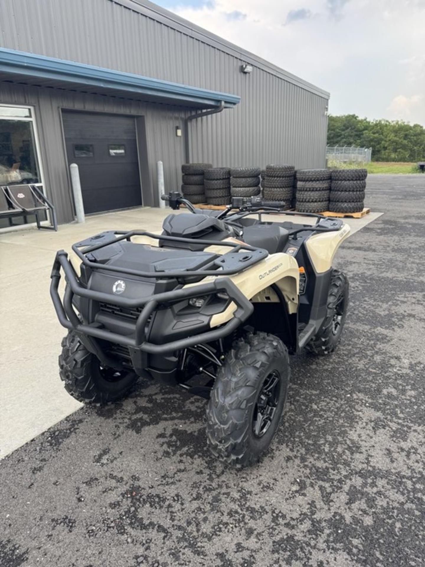 2026 Can-Am Outlander PRO XU HD7 in Sunman, Indiana - Photo 2
