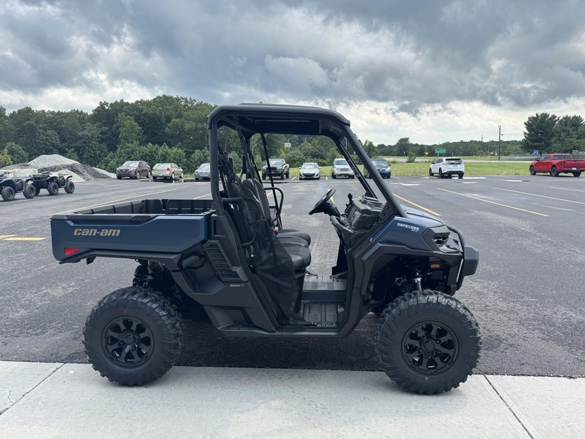 2026 Can-Am Defender XT HD11 in Sunman, Indiana - Photo 4