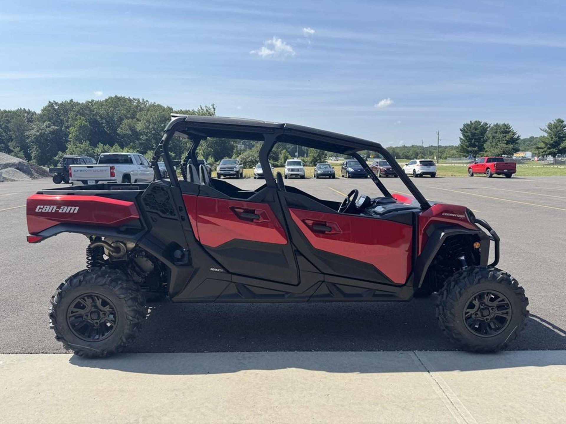 2026 Can-Am Commander MAX XT 1000R in Sunman, Indiana - Photo 3