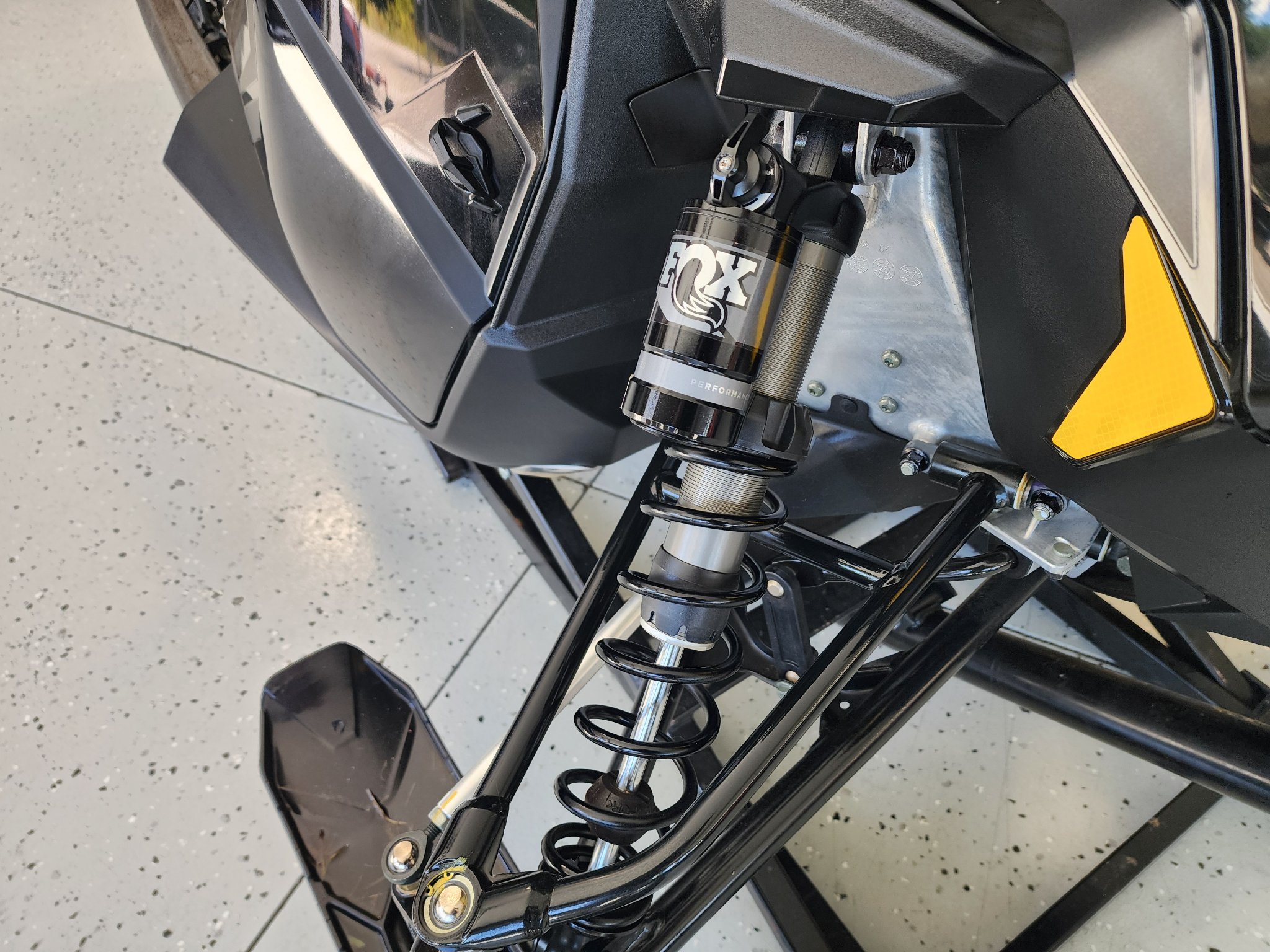 2027 Polaris 850 Switchback XC 146 Gloss Black 1.6 ES 10