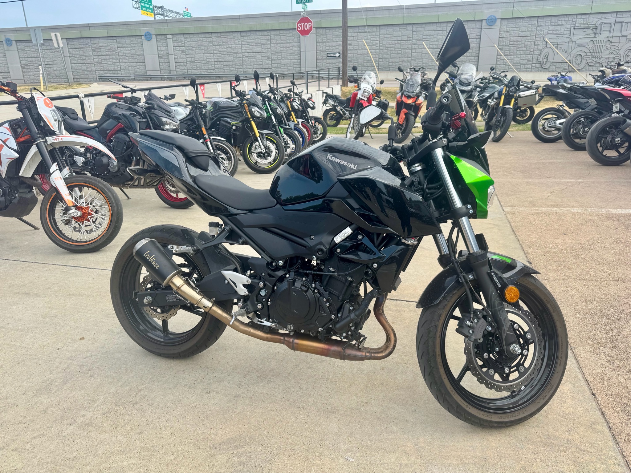 2022 Z400 ABS