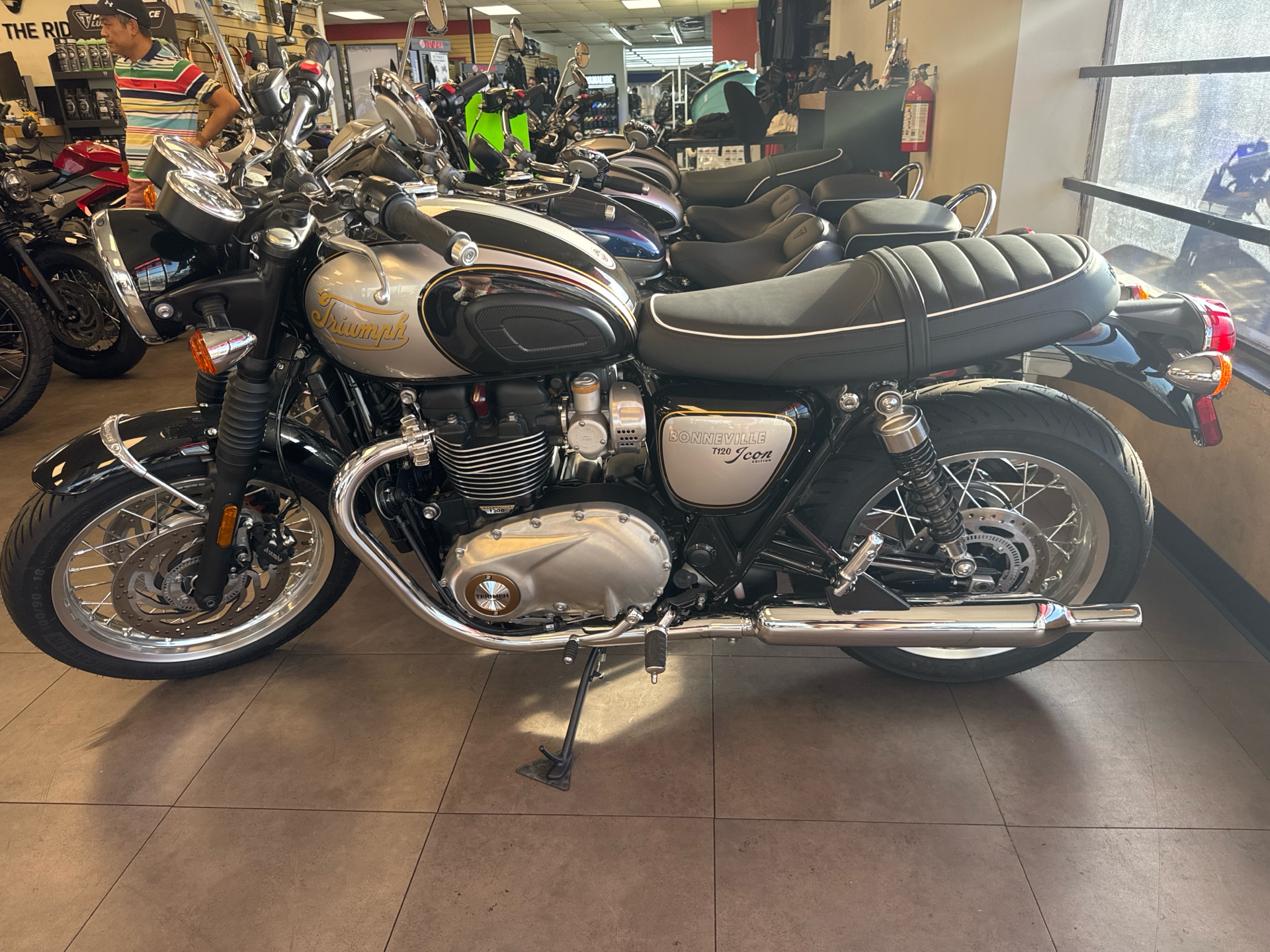洋楽 TUNE TOWNE XI New 2025 Triumph Bonneville T120, Burleson TX | Specs, Price