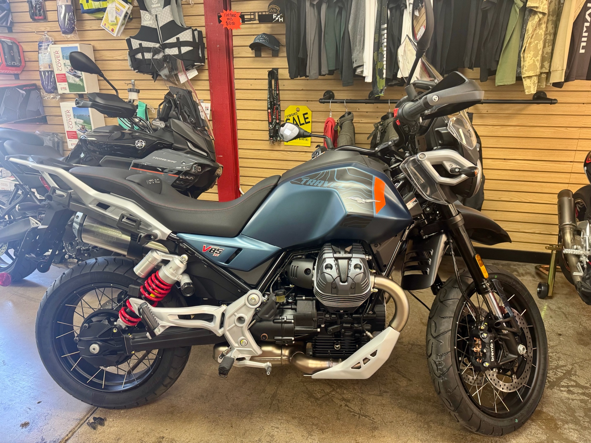 2027 V85 TT Travel