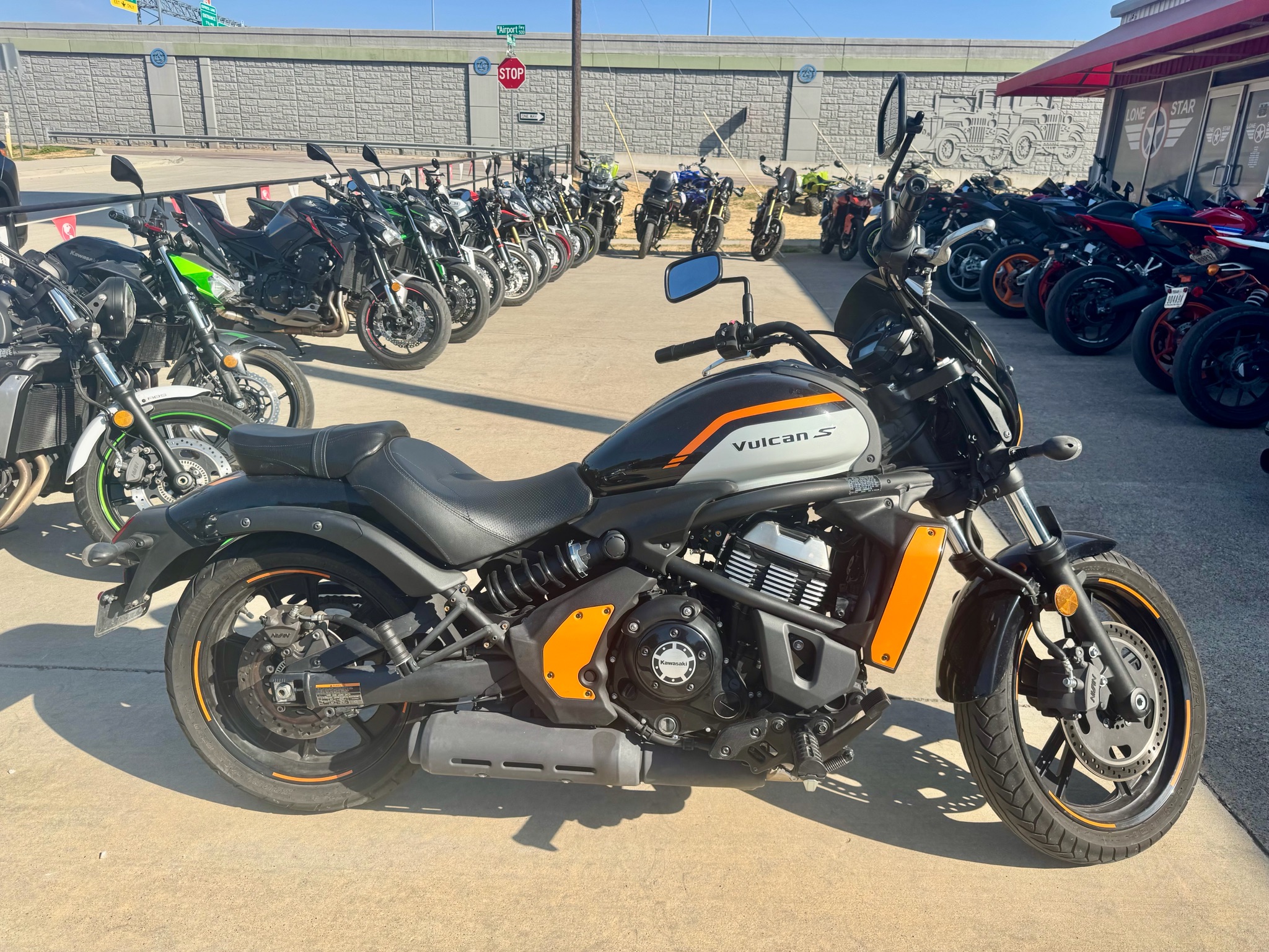2022 Vulcan S Café