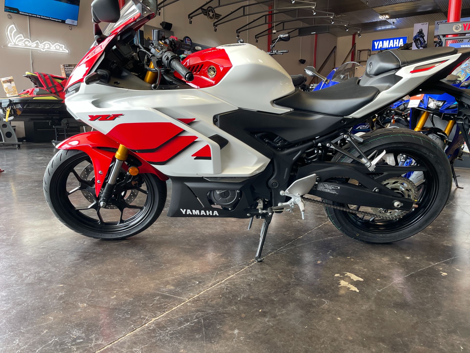 New 2026 Yamaha YZF-R3, Burleson TX | Specs, Price, Photos | 70th