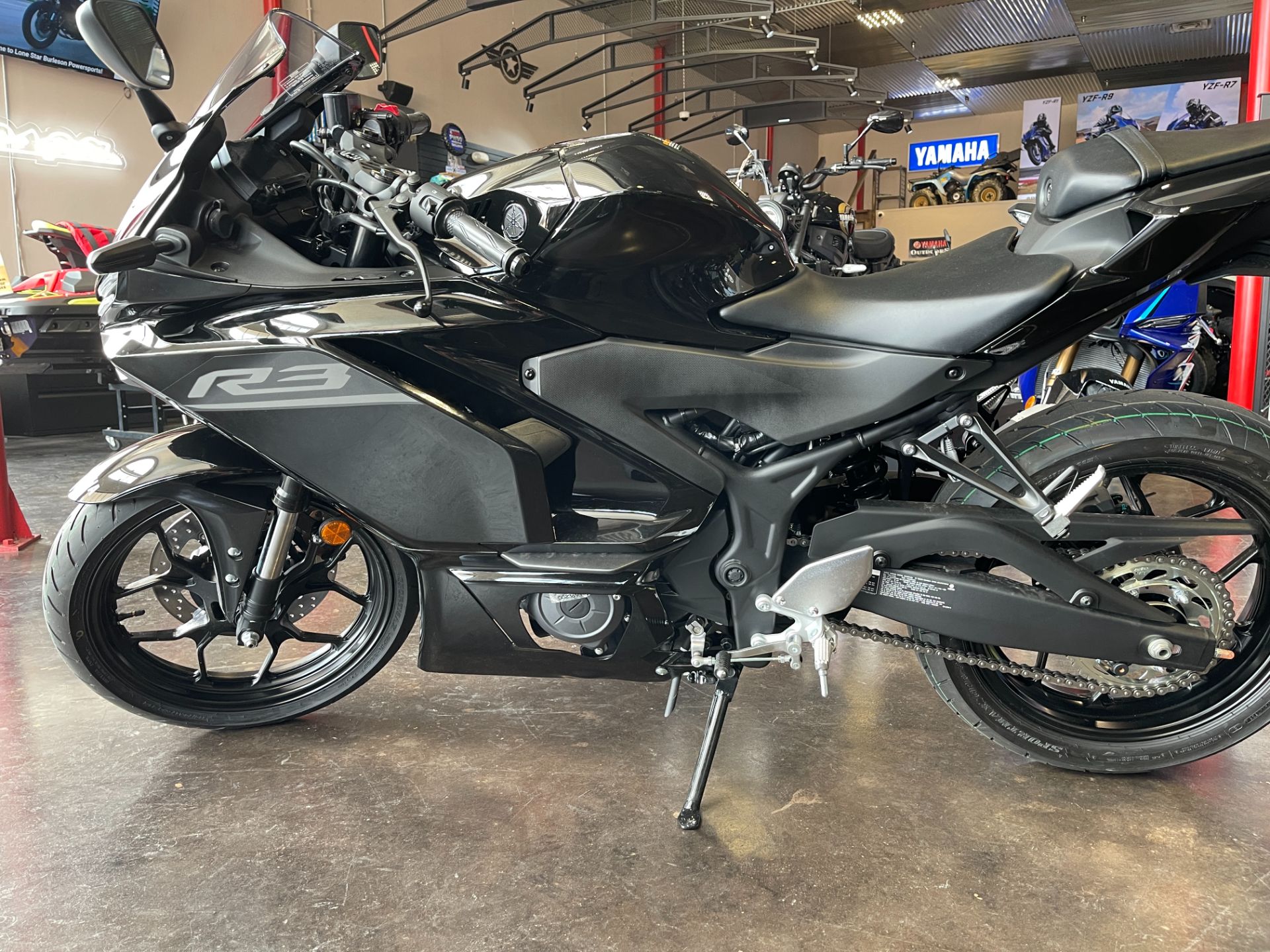 2026 Yamaha YZF-R3 1