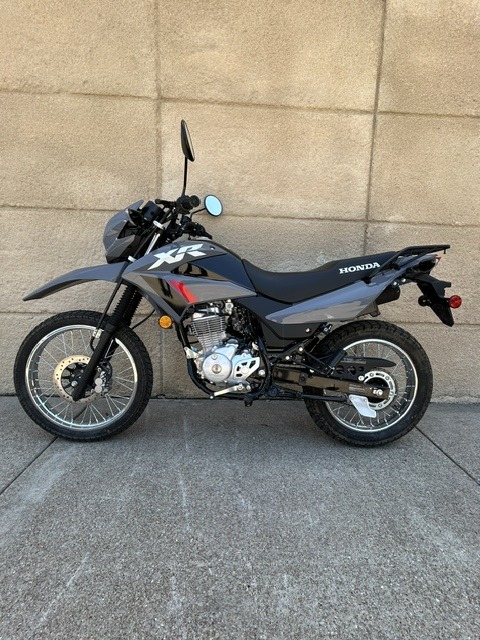 2025 Honda XR150L 1