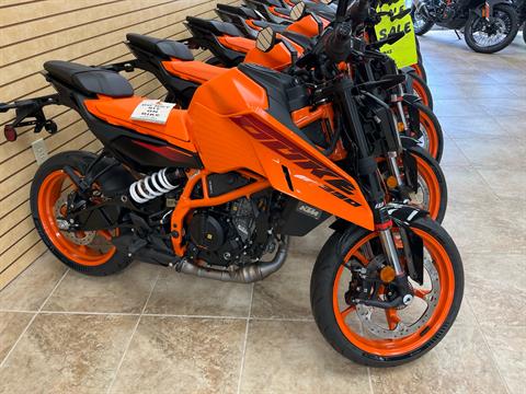 2024 KTM 390 Duke — photo 1 of 21