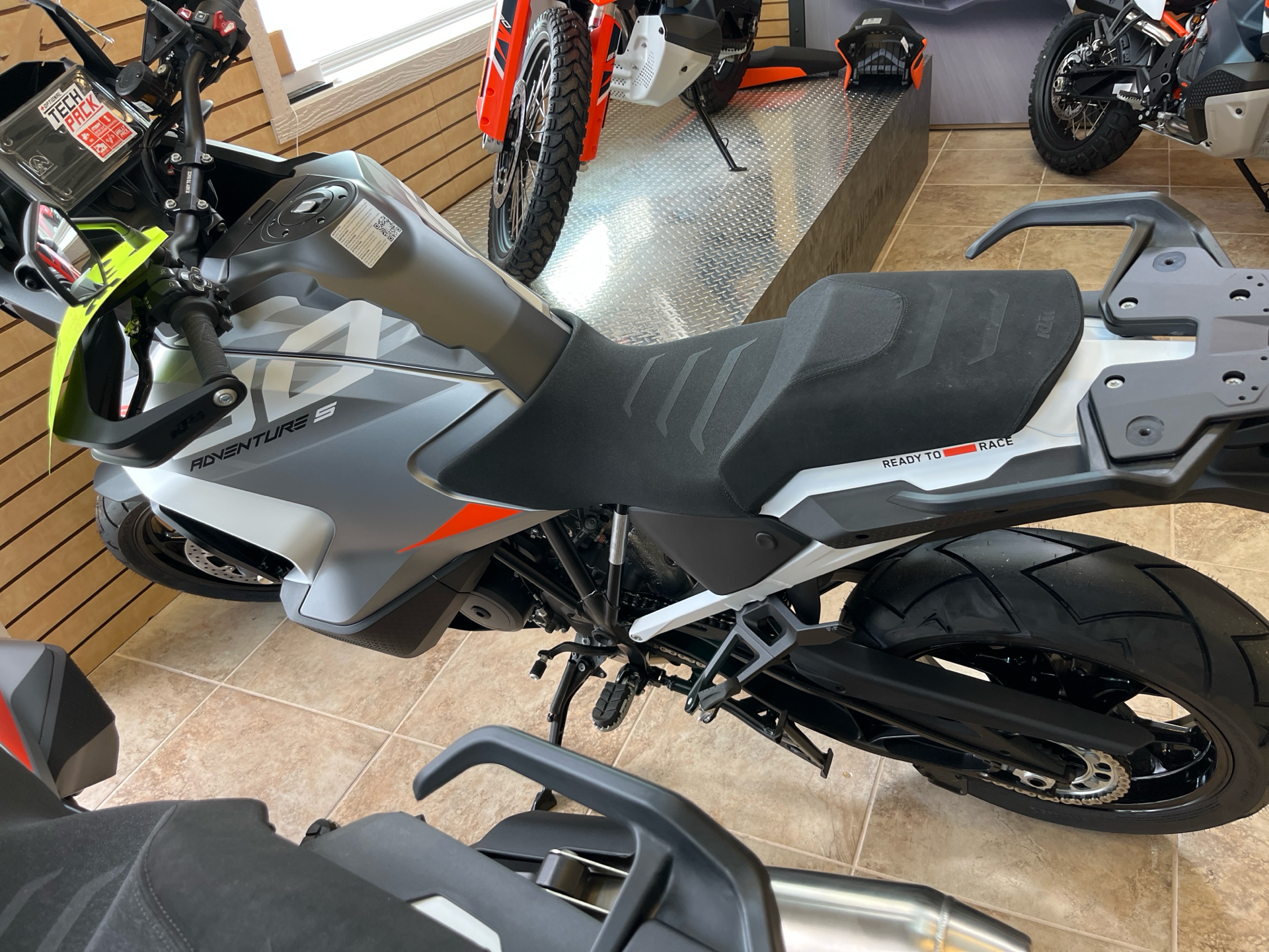 2024 KTM 1290 Super Adventure S 1