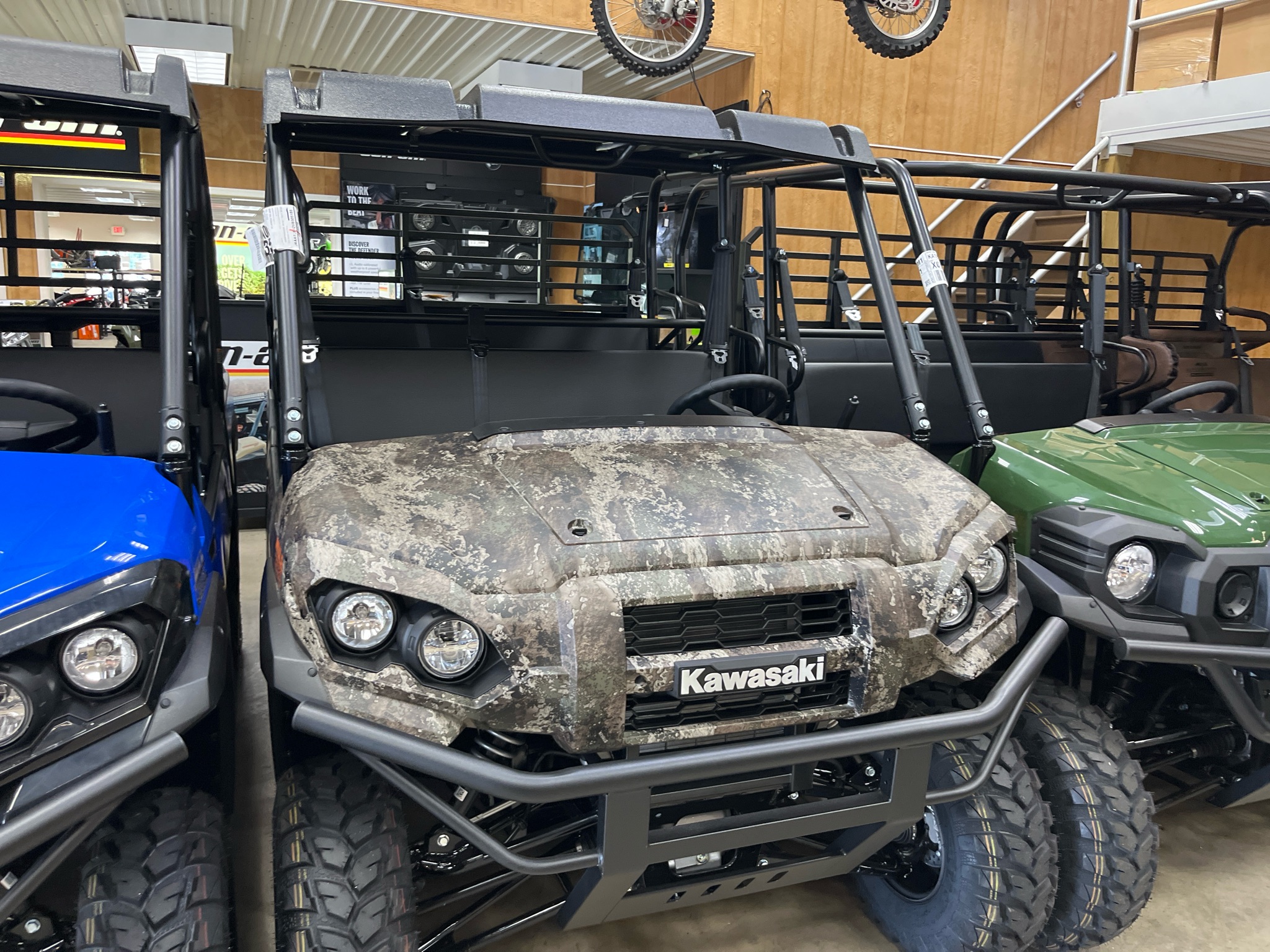 2027 Kawasaki MULE PRO-FXT 1000 LE Camo 1