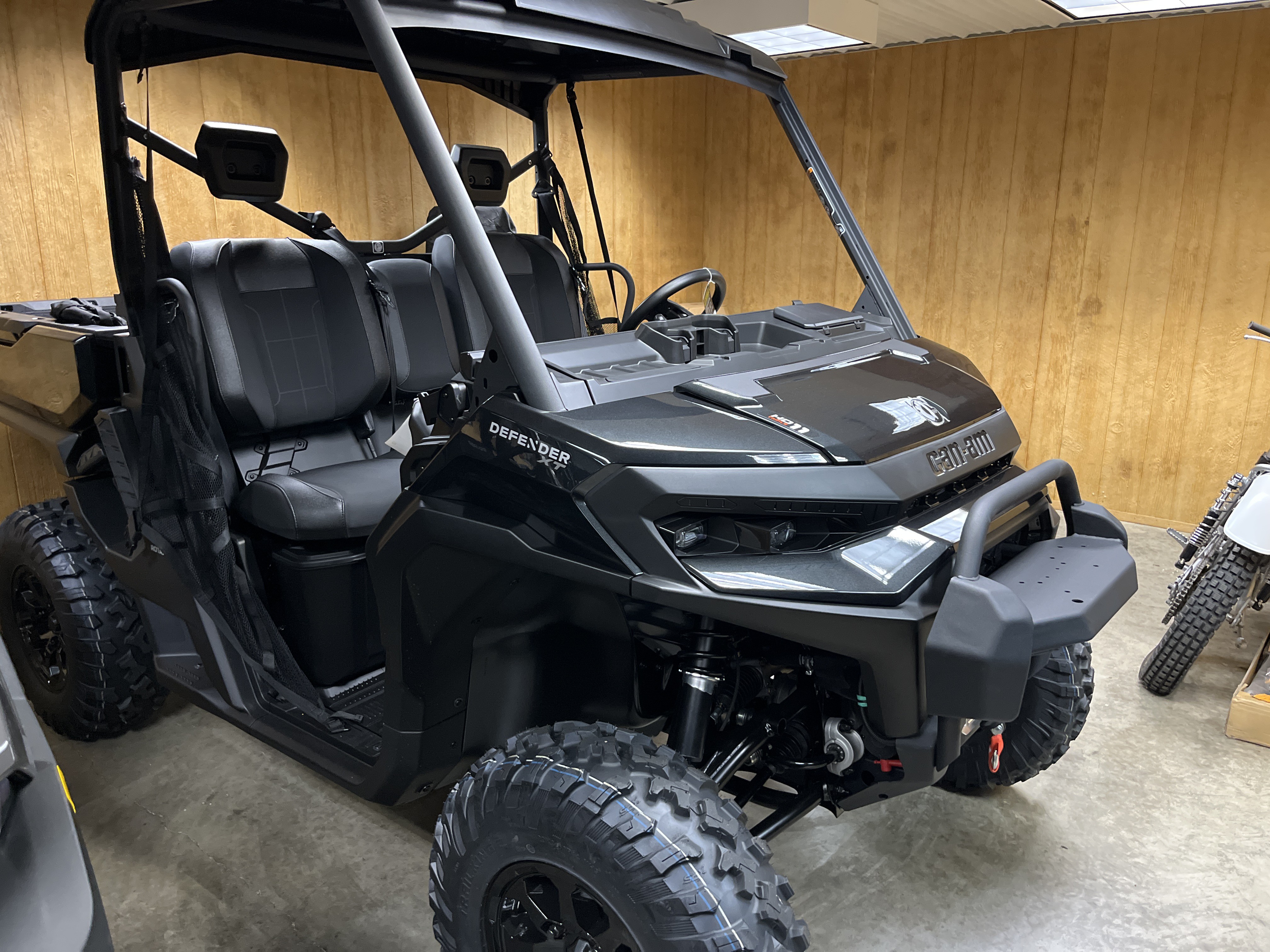 2026 Can-Am™ Defender XT HD11 1