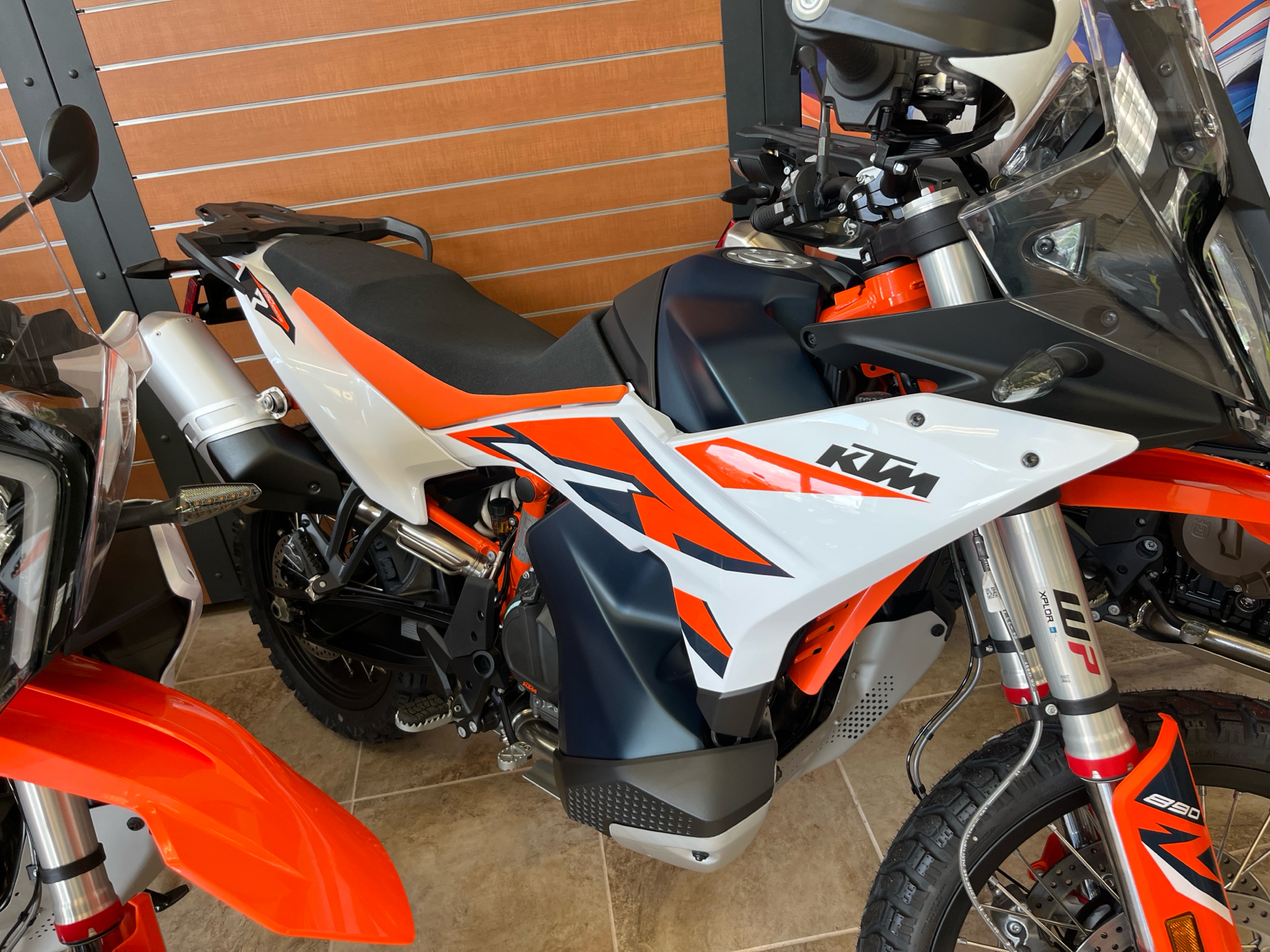 New 2024 KTM 890 Adventure R Orange / White | Motorcycles in