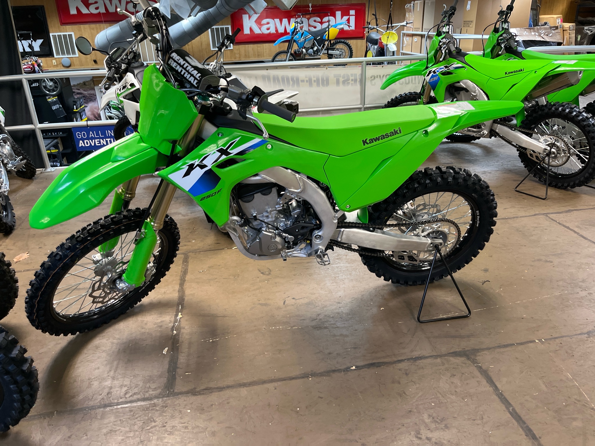 2027 Kawasaki KX250F 1