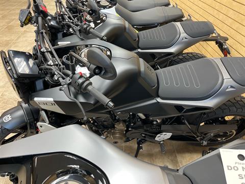 2025 Husqvarna Svartpilen 801