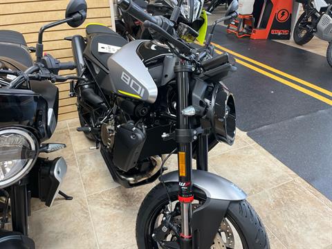 2025 Husqvarna Svartpilen 801