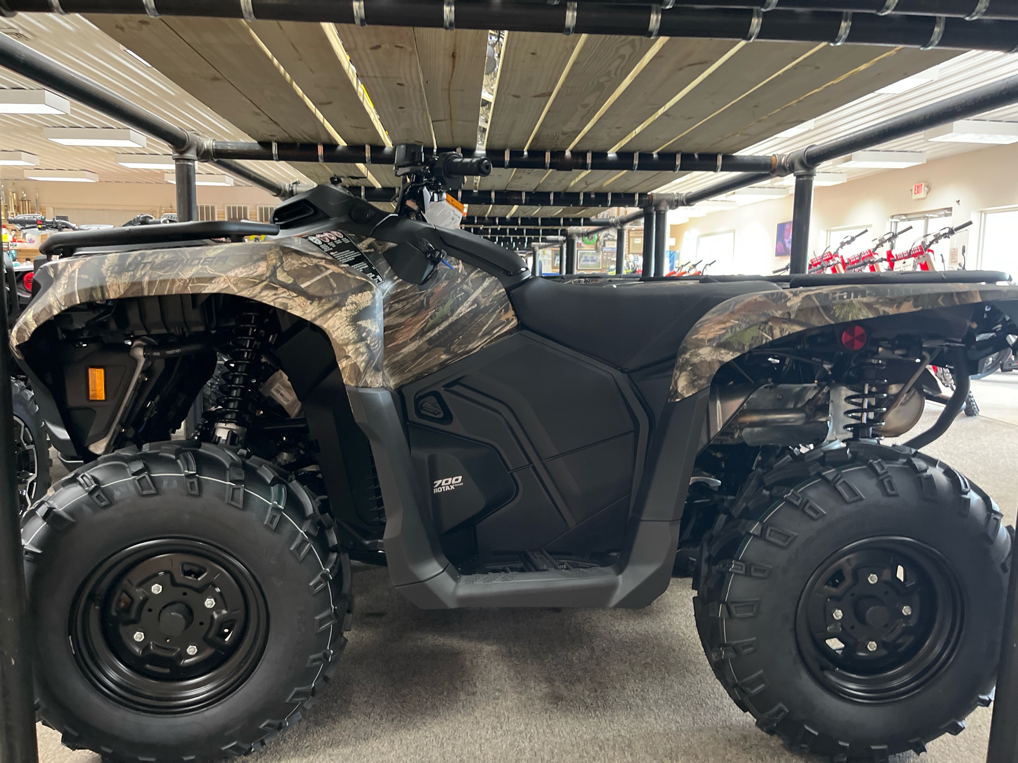 2026 Can-Am™ Outlander DPS 700 1