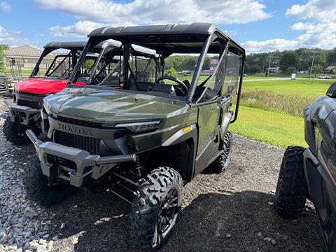 2026 Honda Pioneer 1000-5 Deluxe — photo 1 of 11