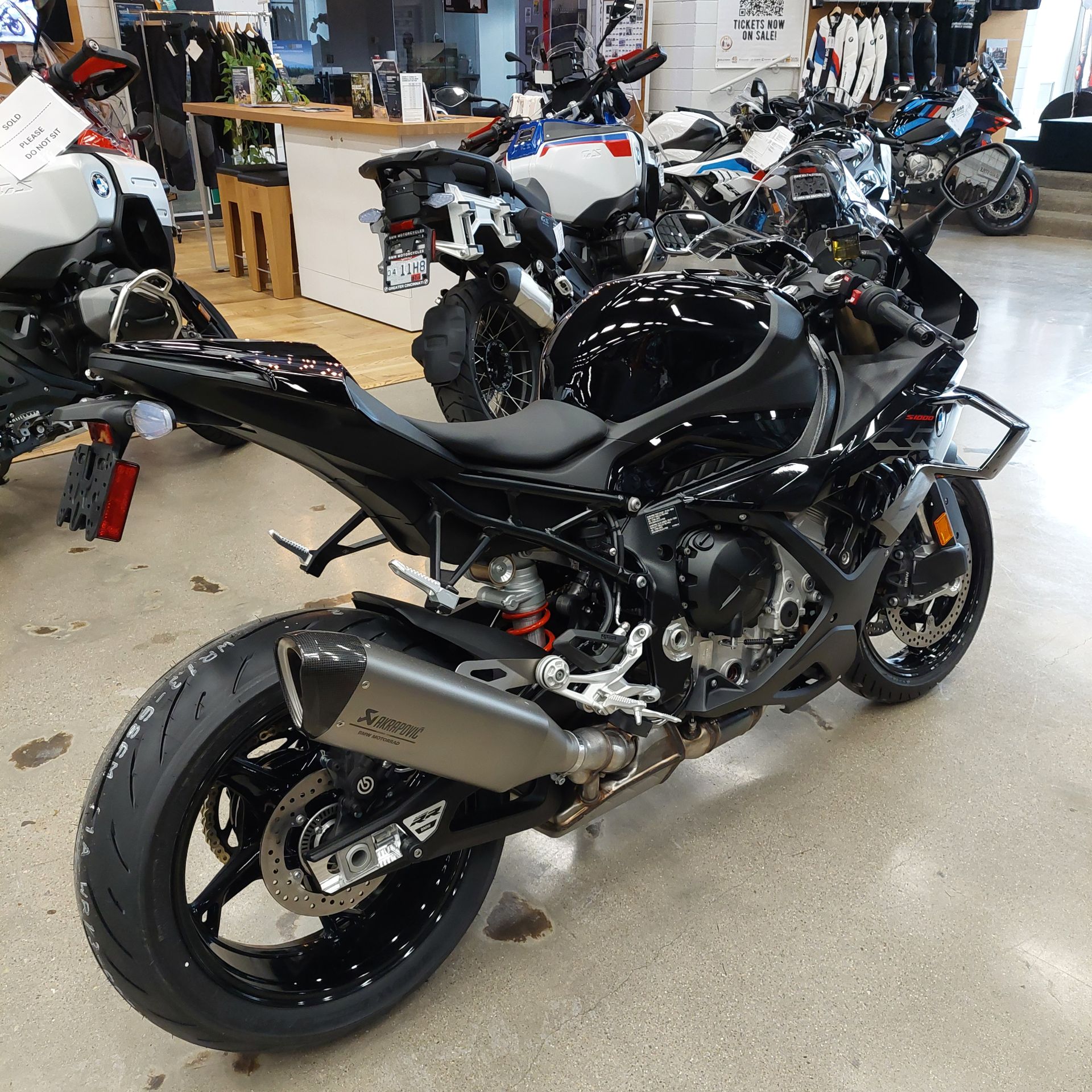 S1000RR 2023-2026 純正 シングルシートカウル ブラック 【公式通販】