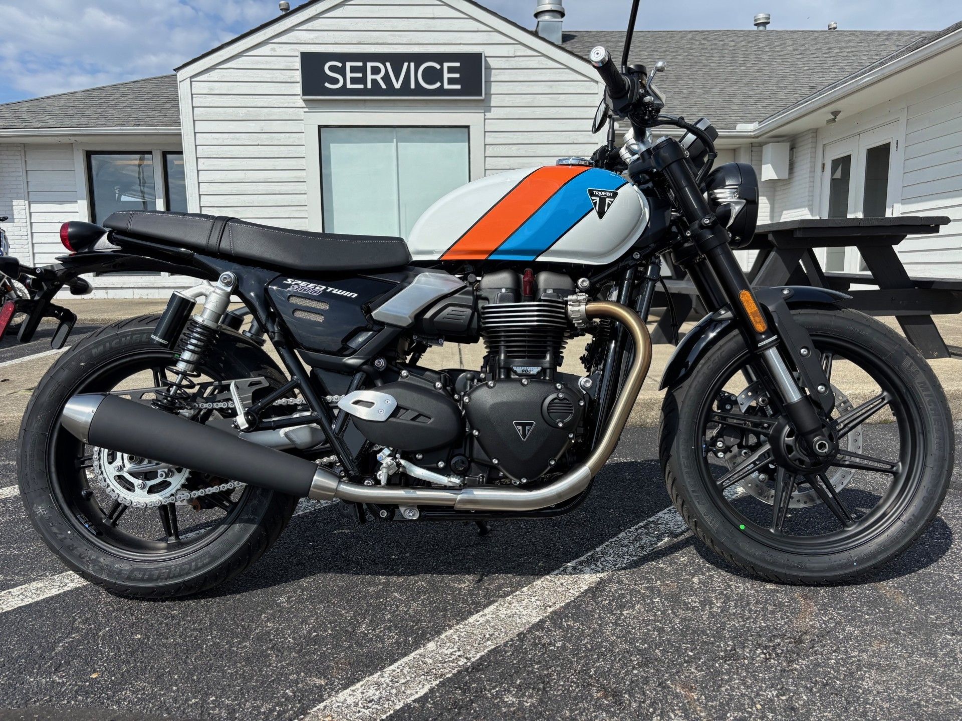 2025 Triumph Speed Twin 900 2