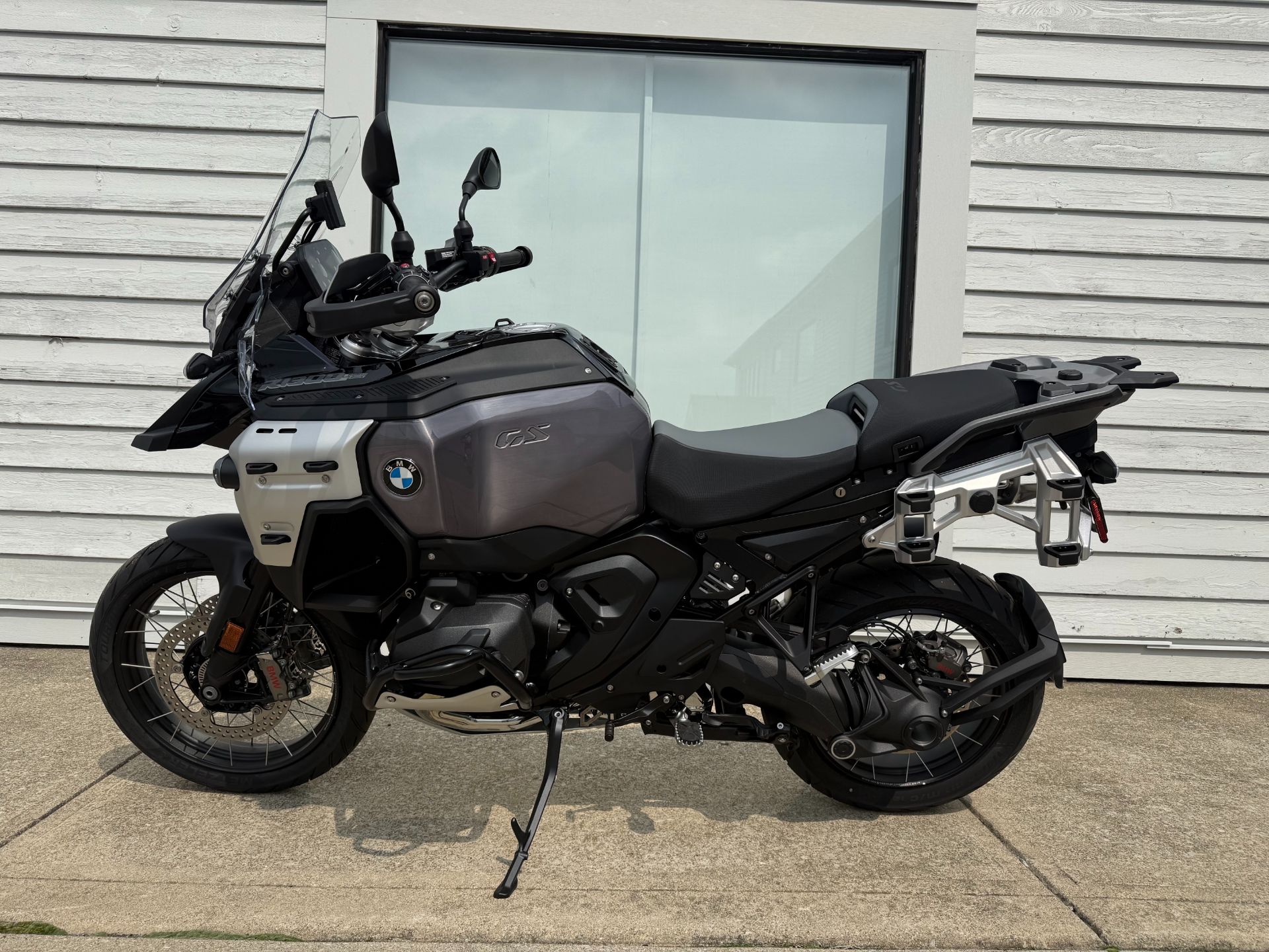 イービーエム　アールジー New 2026 BMW R 1300 GS Adventure Triple Black - Black Storm