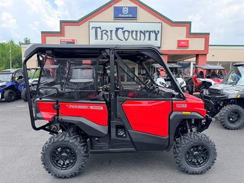 2026 Honda Pioneer 1000-5 Deluxe — photo 1 of 13