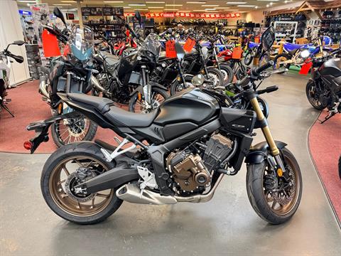 2026 Honda CB650R E-Clutch — photo 1 of 9