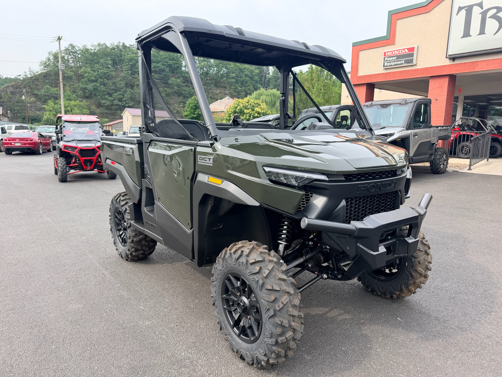 2026 Honda Pioneer 1000 Deluxe 2