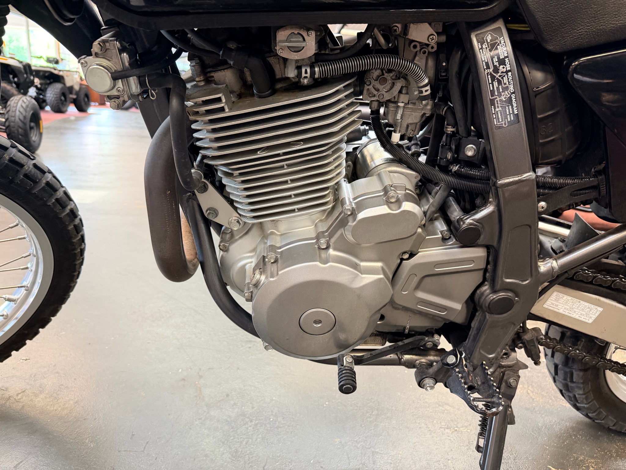 2023 Suzuki DR650S 8