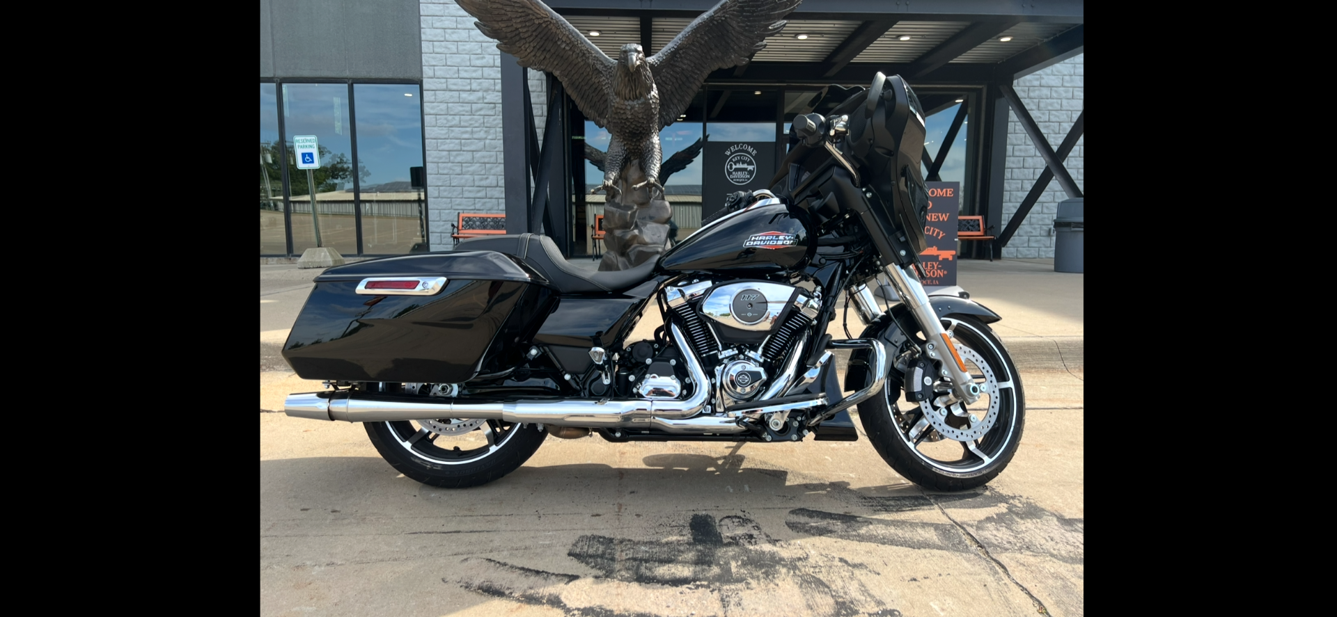2025 Harley-Davidson Street Glide® in Dubuque, Iowa - Photo 1