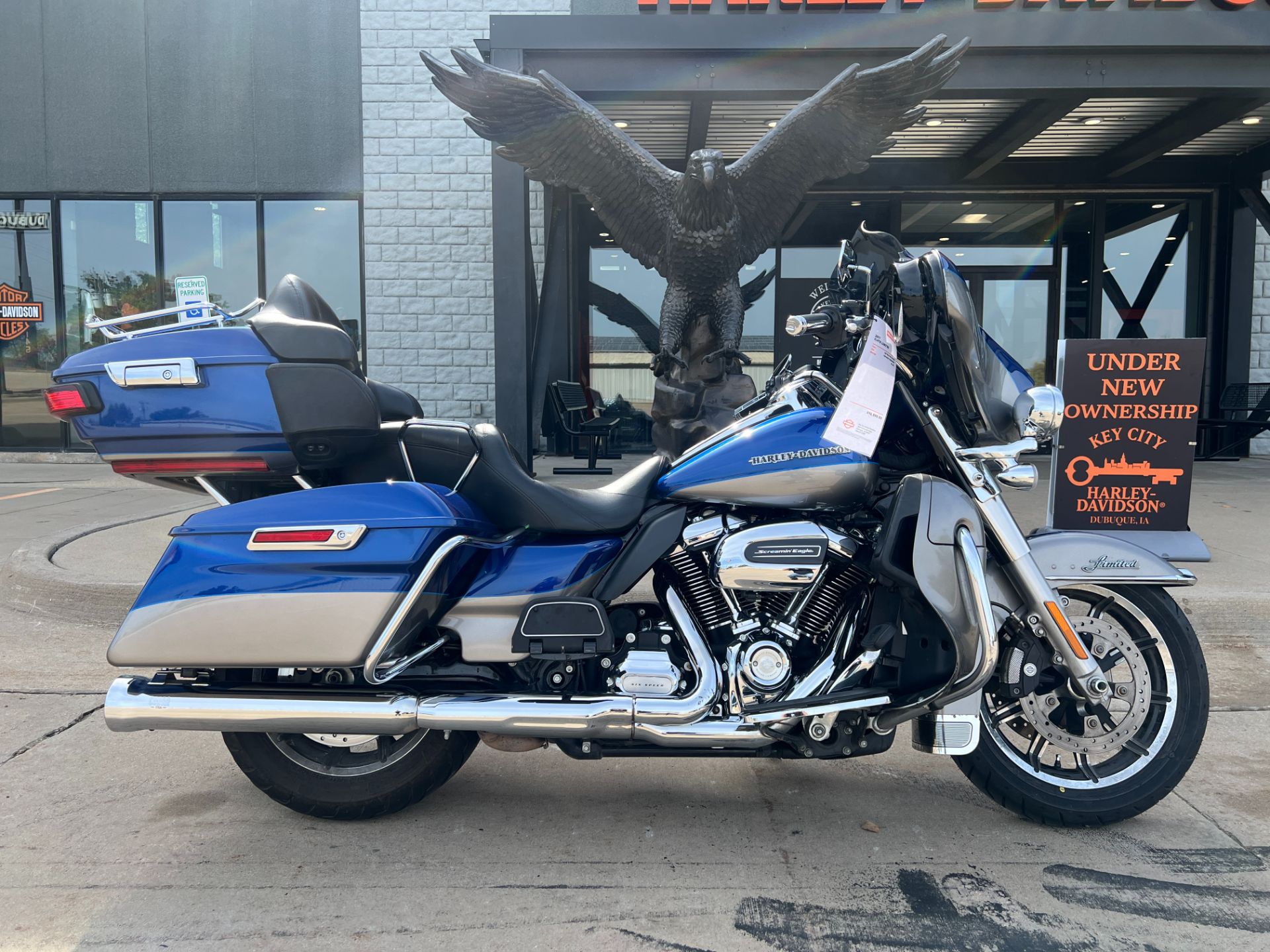 2017 Harley-Davidson Ultra Limited in Dubuque, Iowa - Photo 1