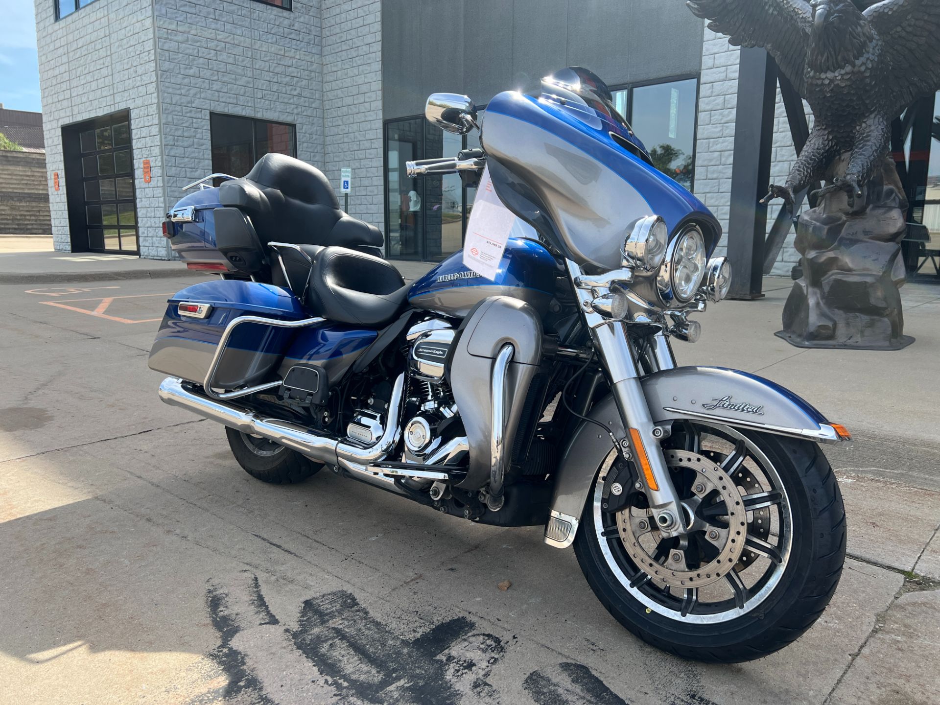 2017 Harley-Davidson Ultra Limited in Dubuque, Iowa - Photo 11