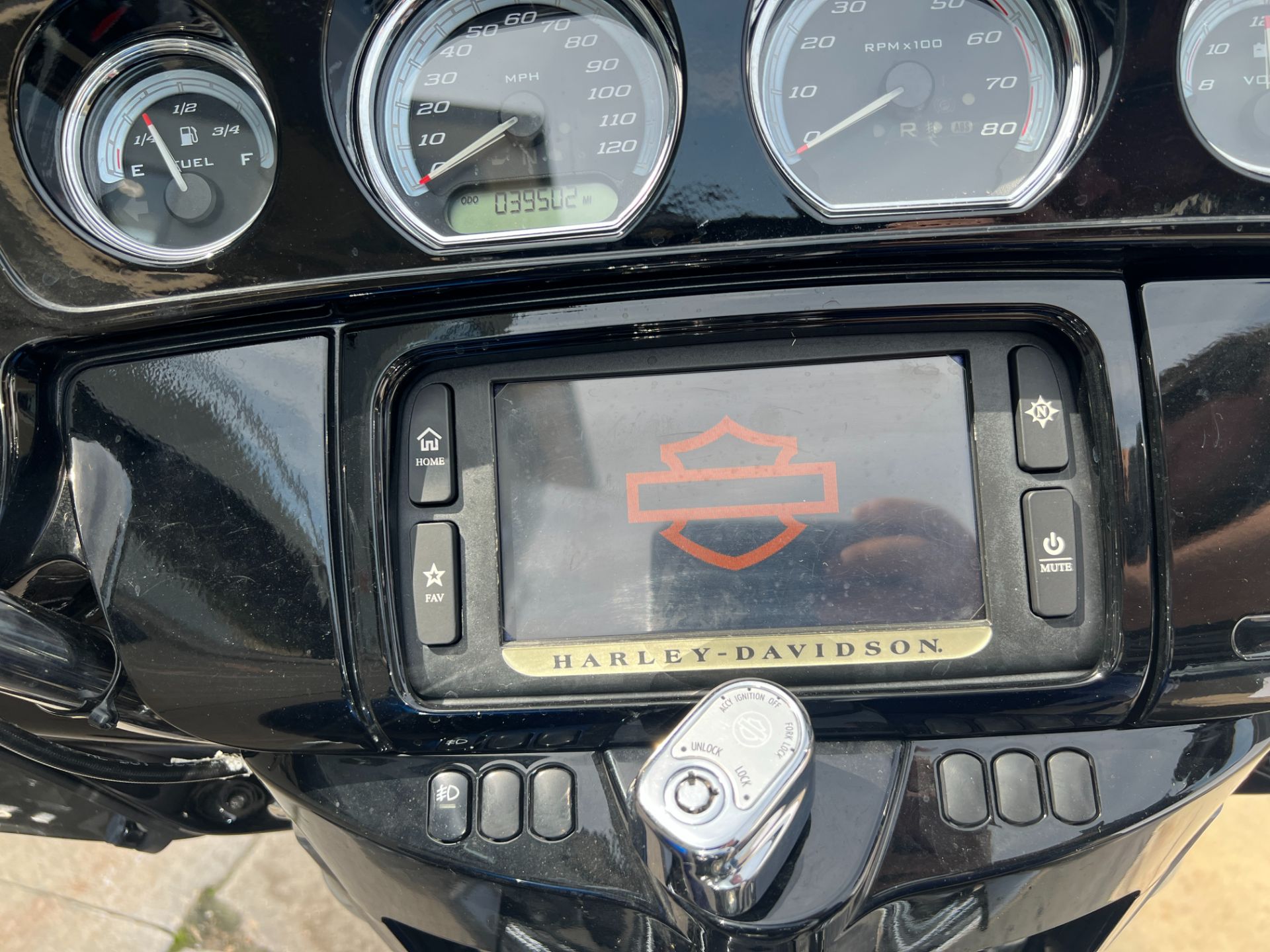 2017 Harley-Davidson Ultra Limited in Dubuque, Iowa - Photo 12