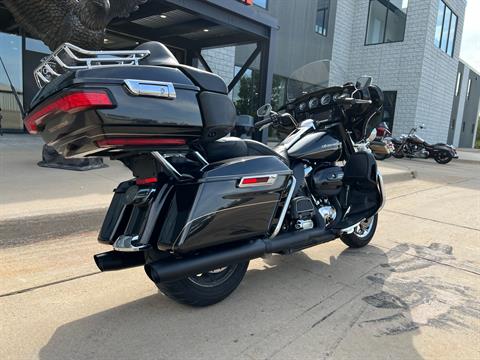 2017 Harley-Davidson Ultra Limited in Dubuque, Iowa - Photo 2