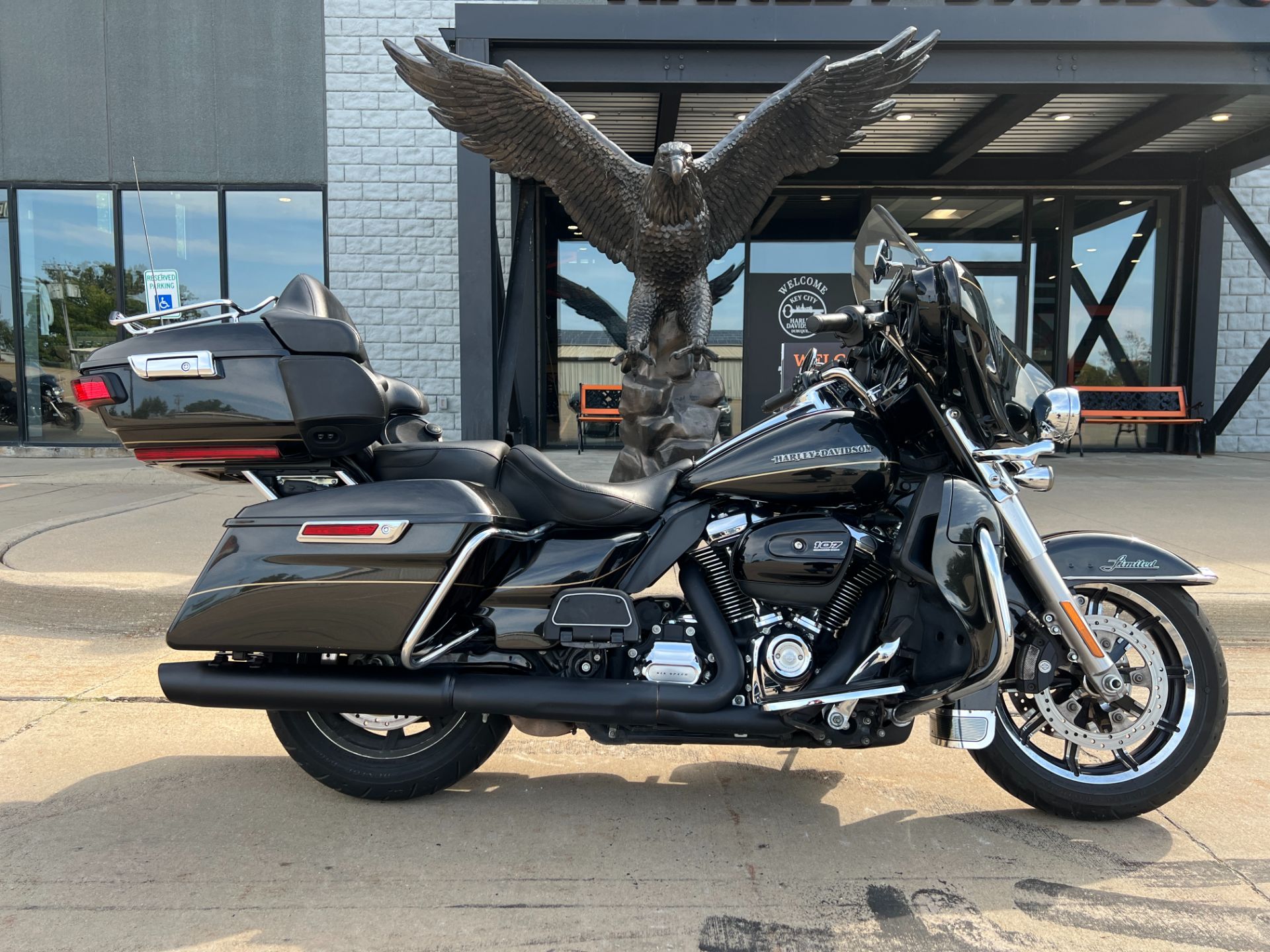 2017 Harley-Davidson Ultra Limited in Dubuque, Iowa - Photo 1
