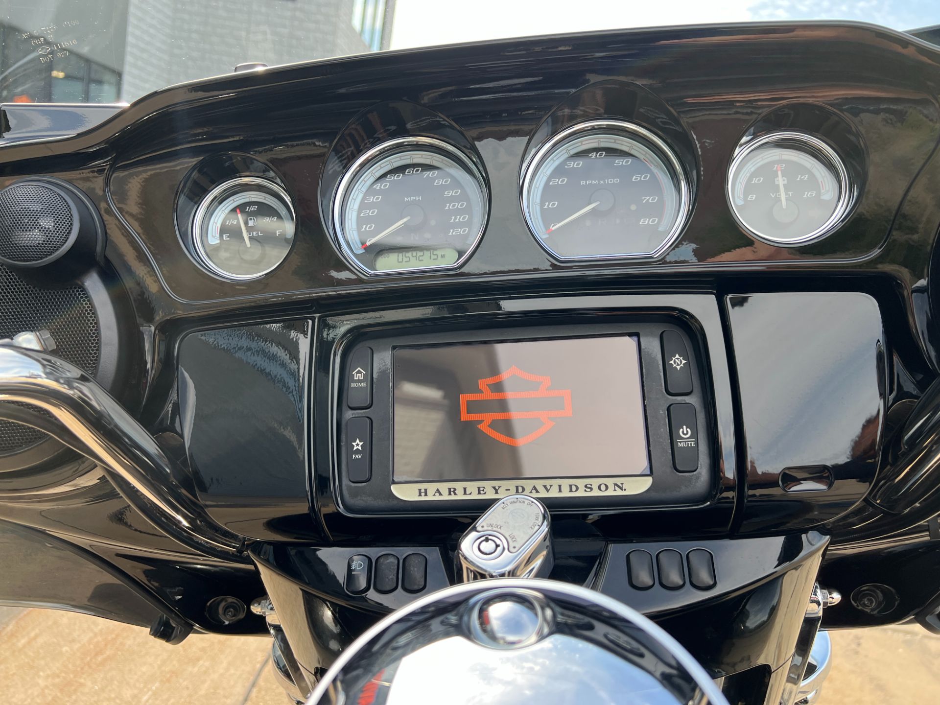 2017 Harley-Davidson Ultra Limited in Dubuque, Iowa - Photo 9