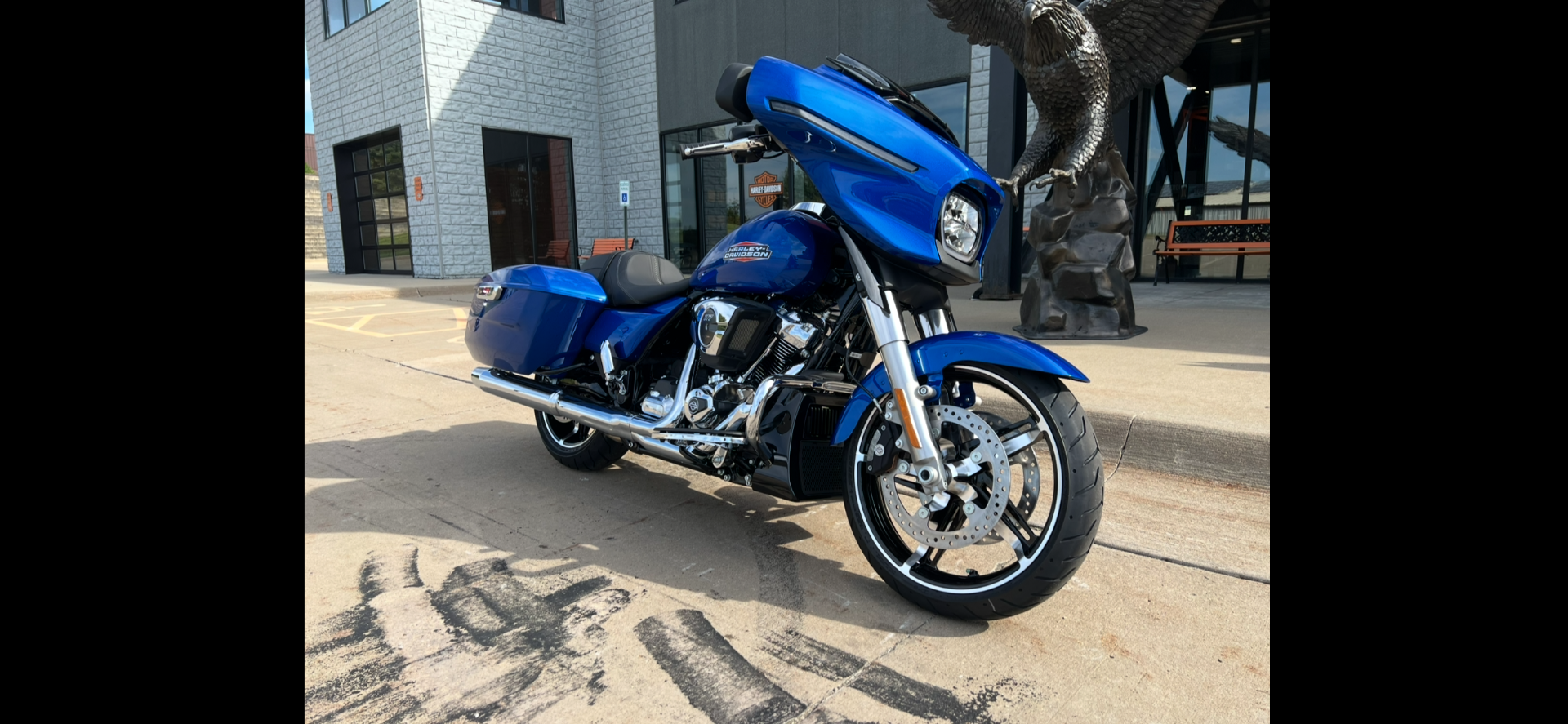 2025 Harley-Davidson Street Glide® in Dubuque, Iowa - Photo 8
